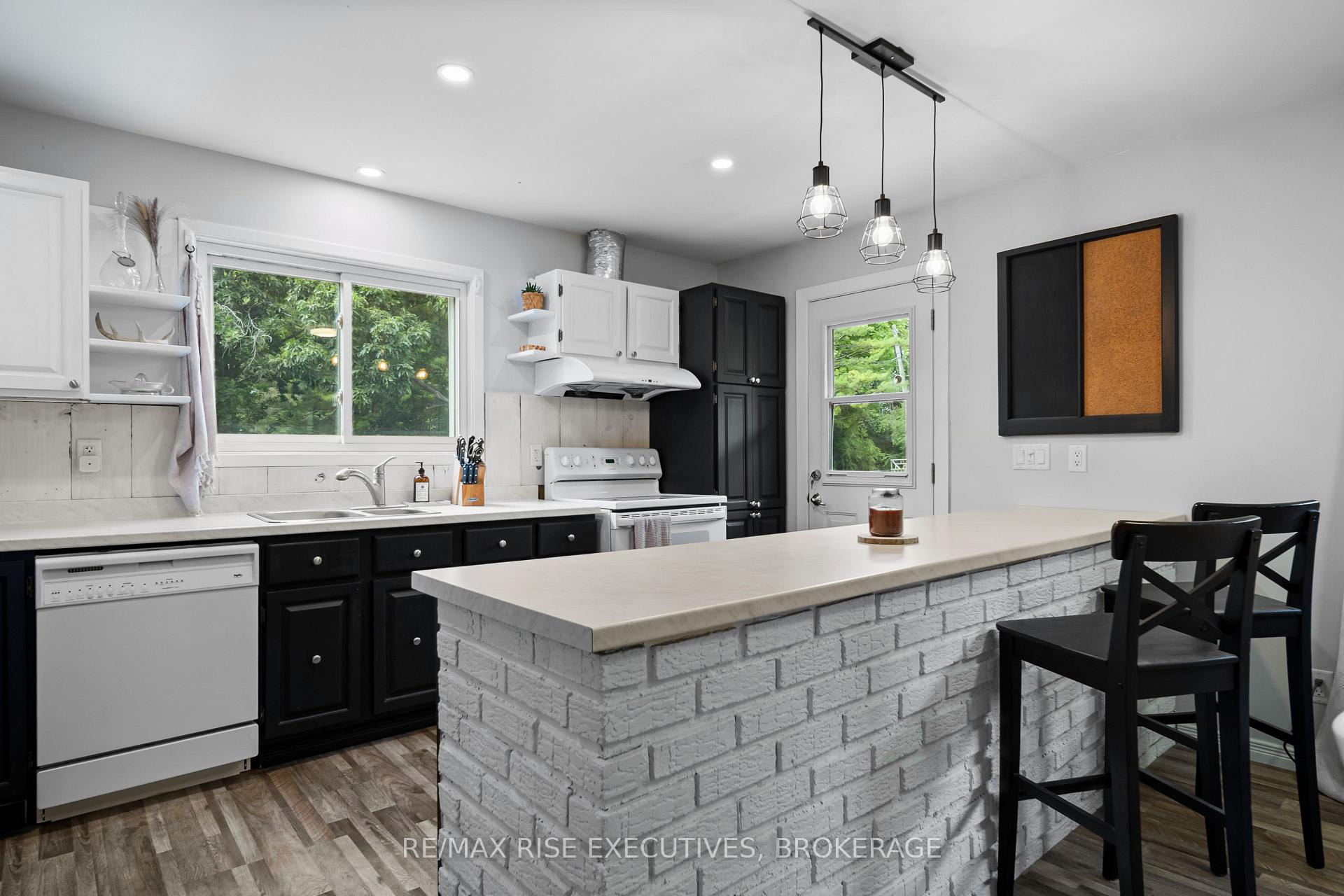 Photo 13 of 3326 Van Order Road, Kingston, City North of 401 — HOMEH