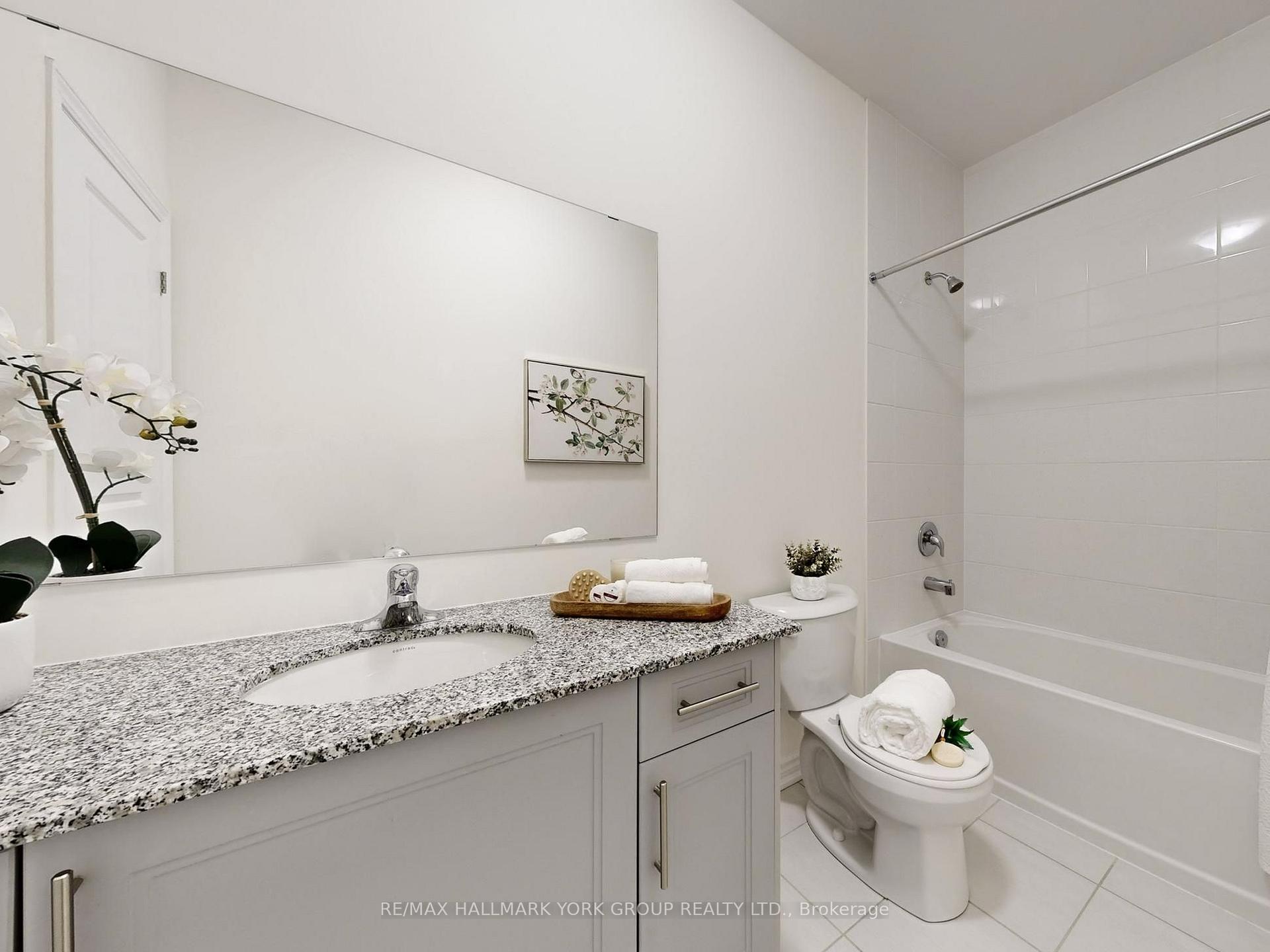 Photo 31 of 42 Blick Crescent, Aurora, Bayview Northeast — HOMEH