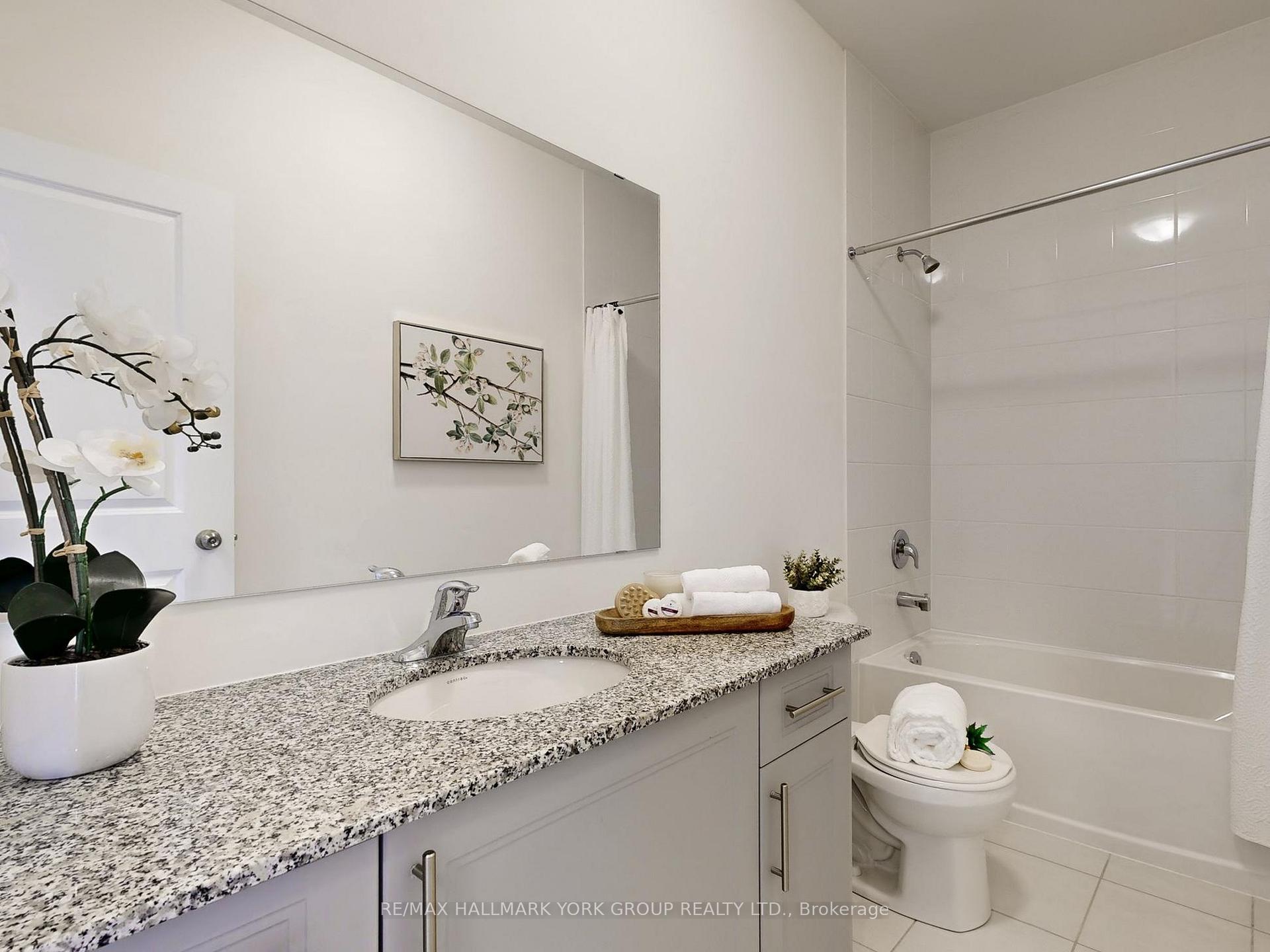 Photo 32 of 42 Blick Crescent, Aurora, Bayview Northeast — HOMEH