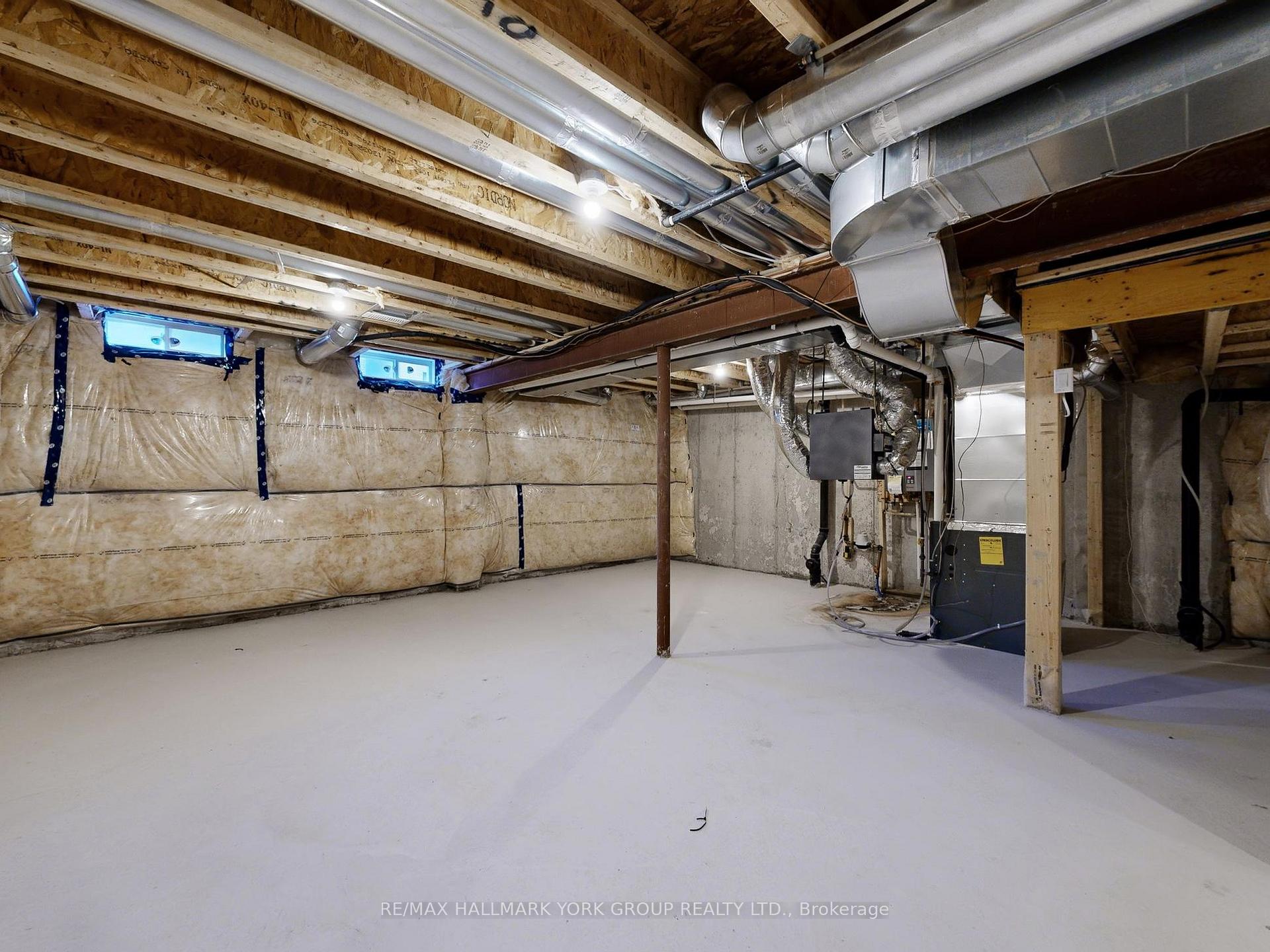 Photo 34 of 42 Blick Crescent, Aurora, Bayview Northeast — HOMEH