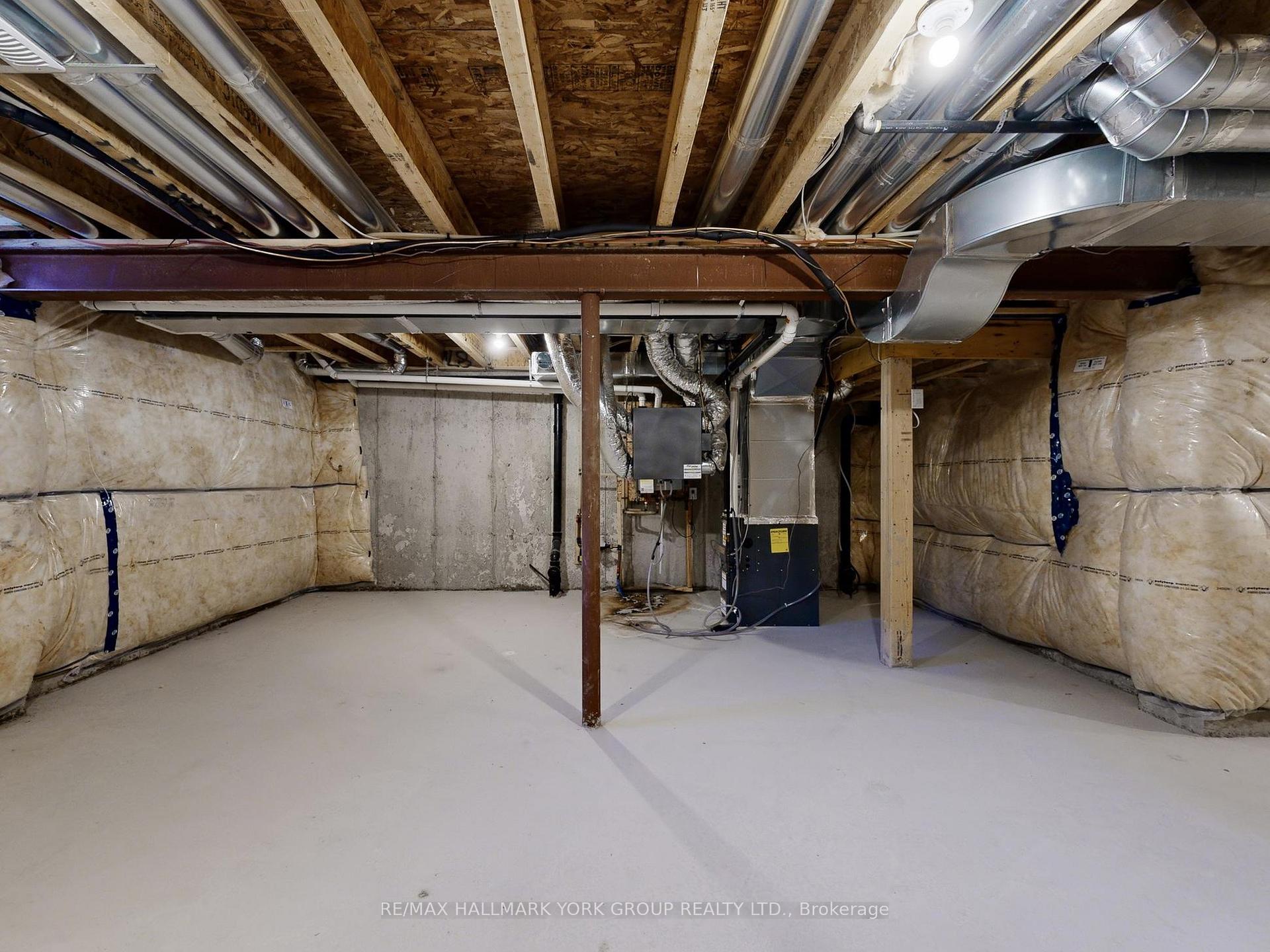 Photo 35 of 42 Blick Crescent, Aurora, Bayview Northeast — HOMEH