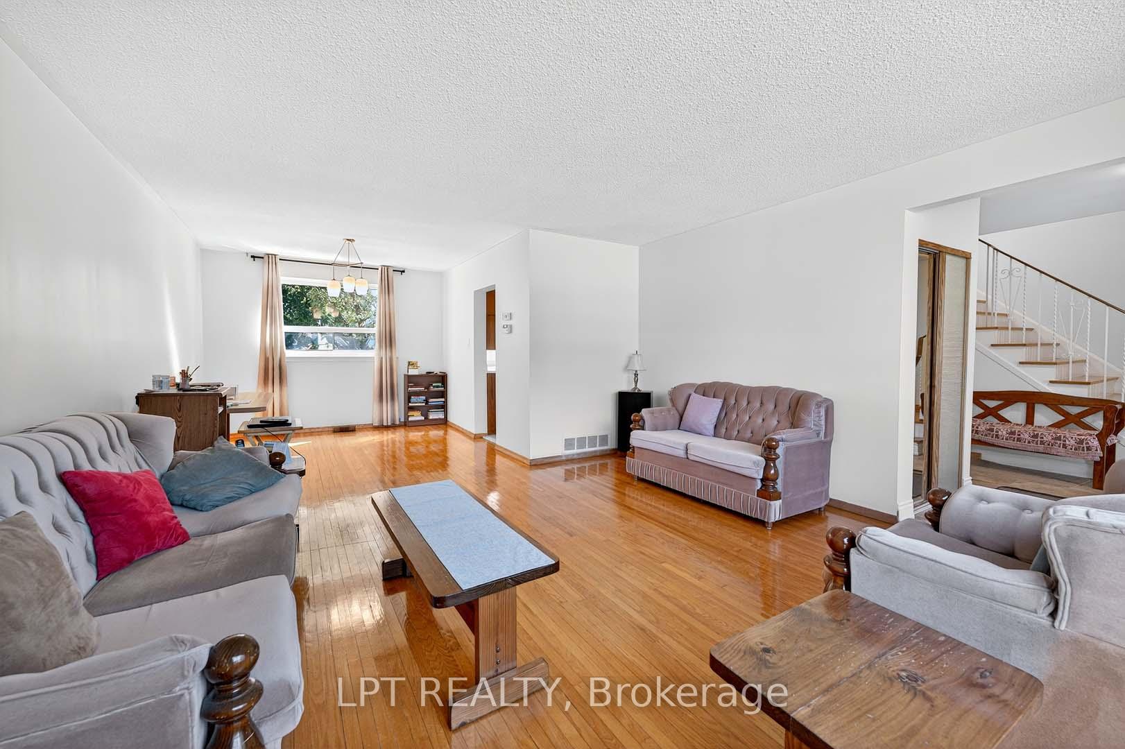Photo 6 of 49 Kentish Crescent, Scarborough, Agincourt South-Malvern West — HOMEH