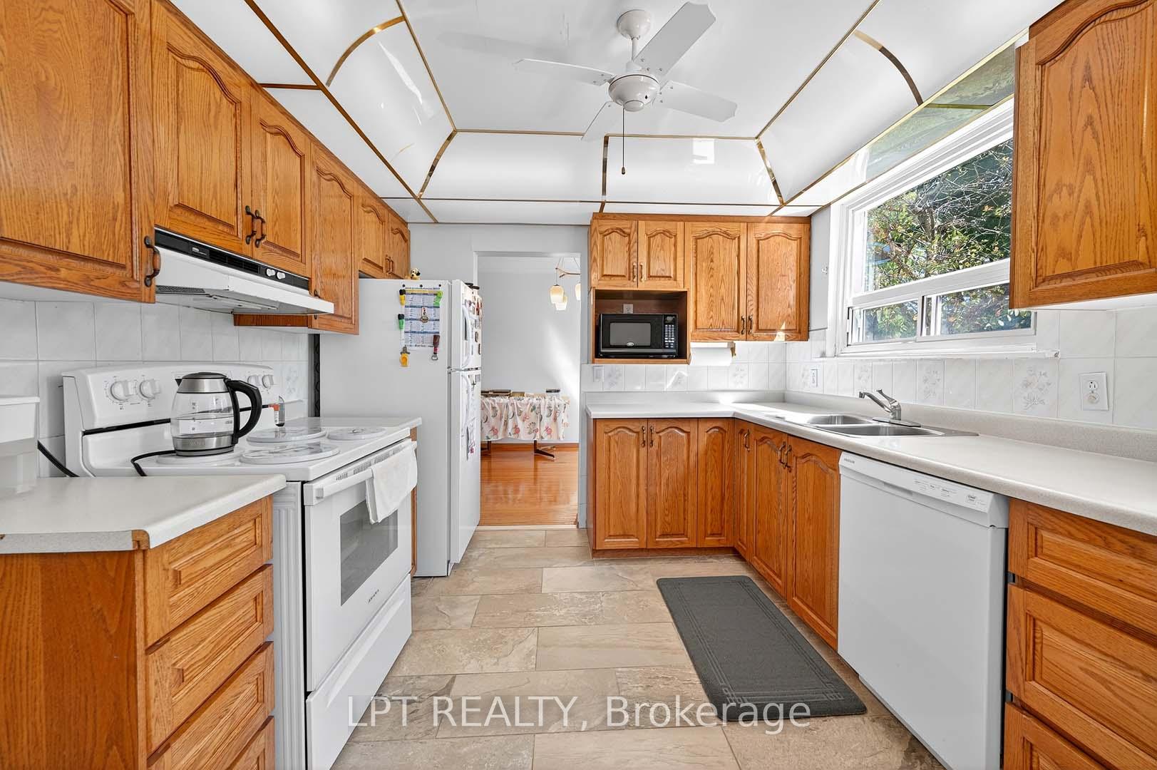 Photo 9 of 49 Kentish Crescent, Scarborough, Agincourt South-Malvern West — HOMEH