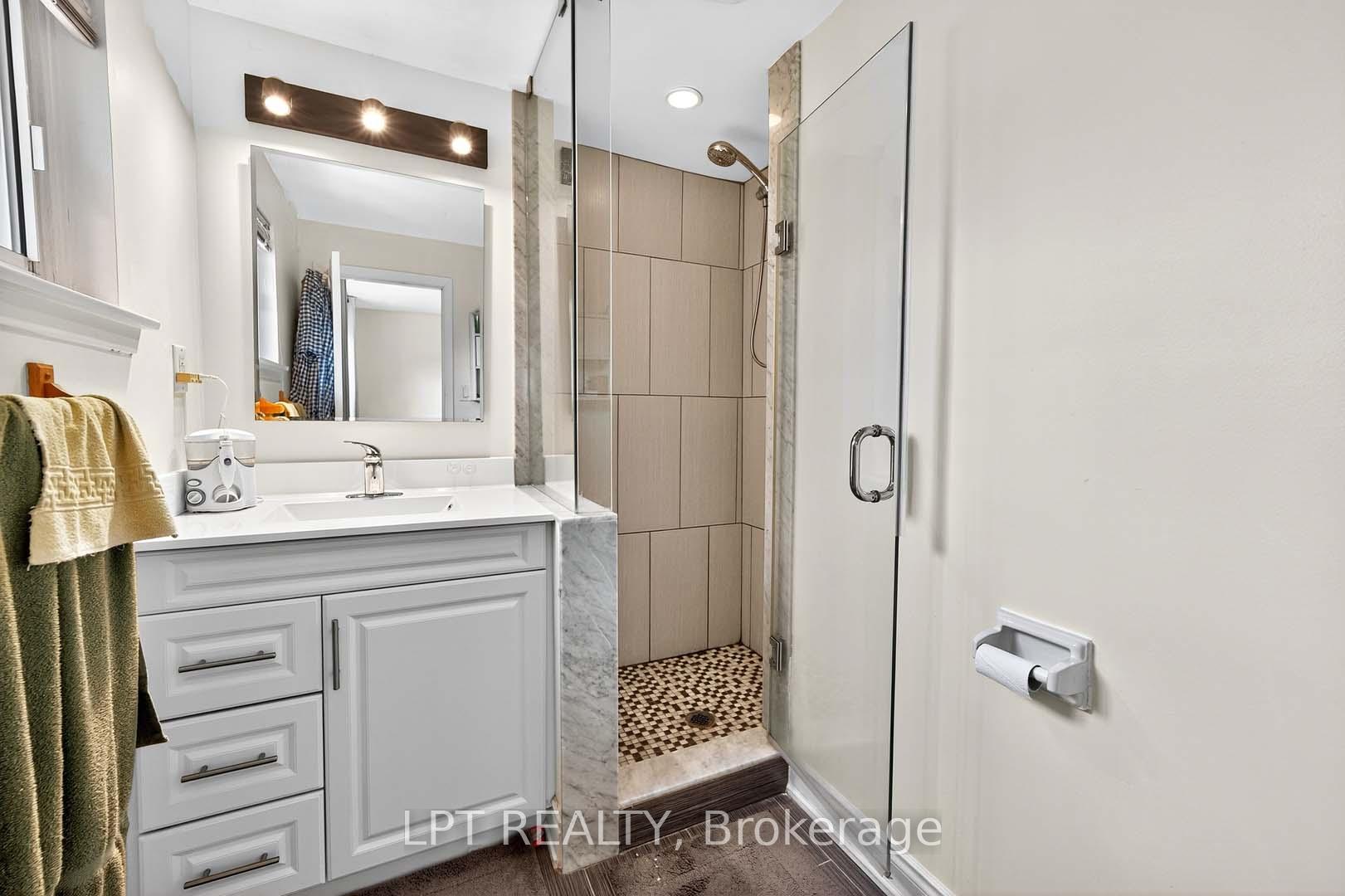 Photo 15 of 49 Kentish Crescent, Scarborough, Agincourt South-Malvern West — HOMEH