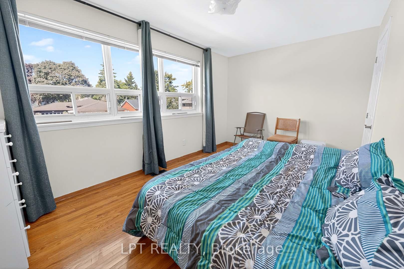 Photo 17 of 49 Kentish Crescent, Scarborough, Agincourt South-Malvern West — HOMEH
