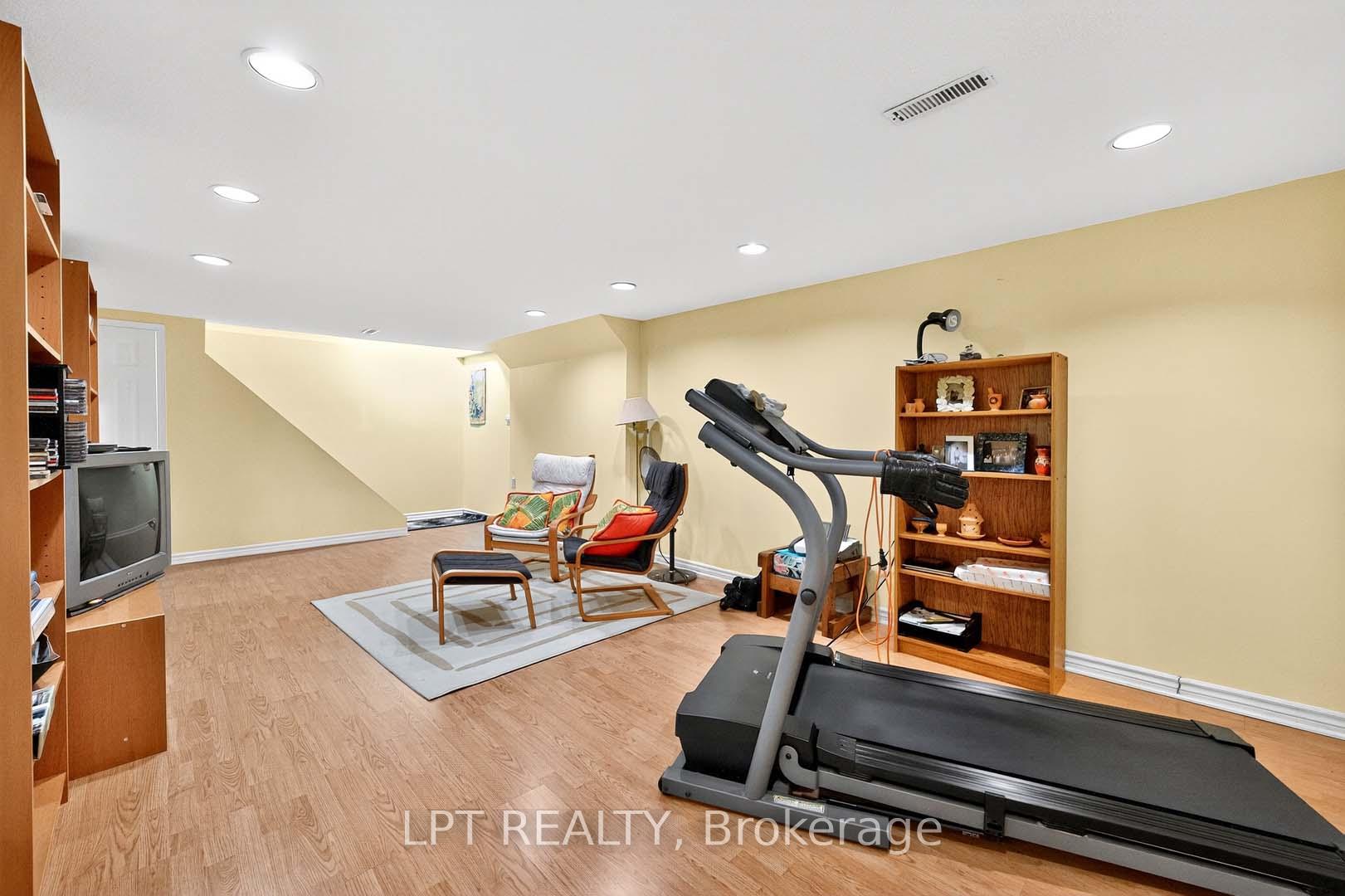 Photo 21 of 49 Kentish Crescent, Scarborough, Agincourt South-Malvern West — HOMEH