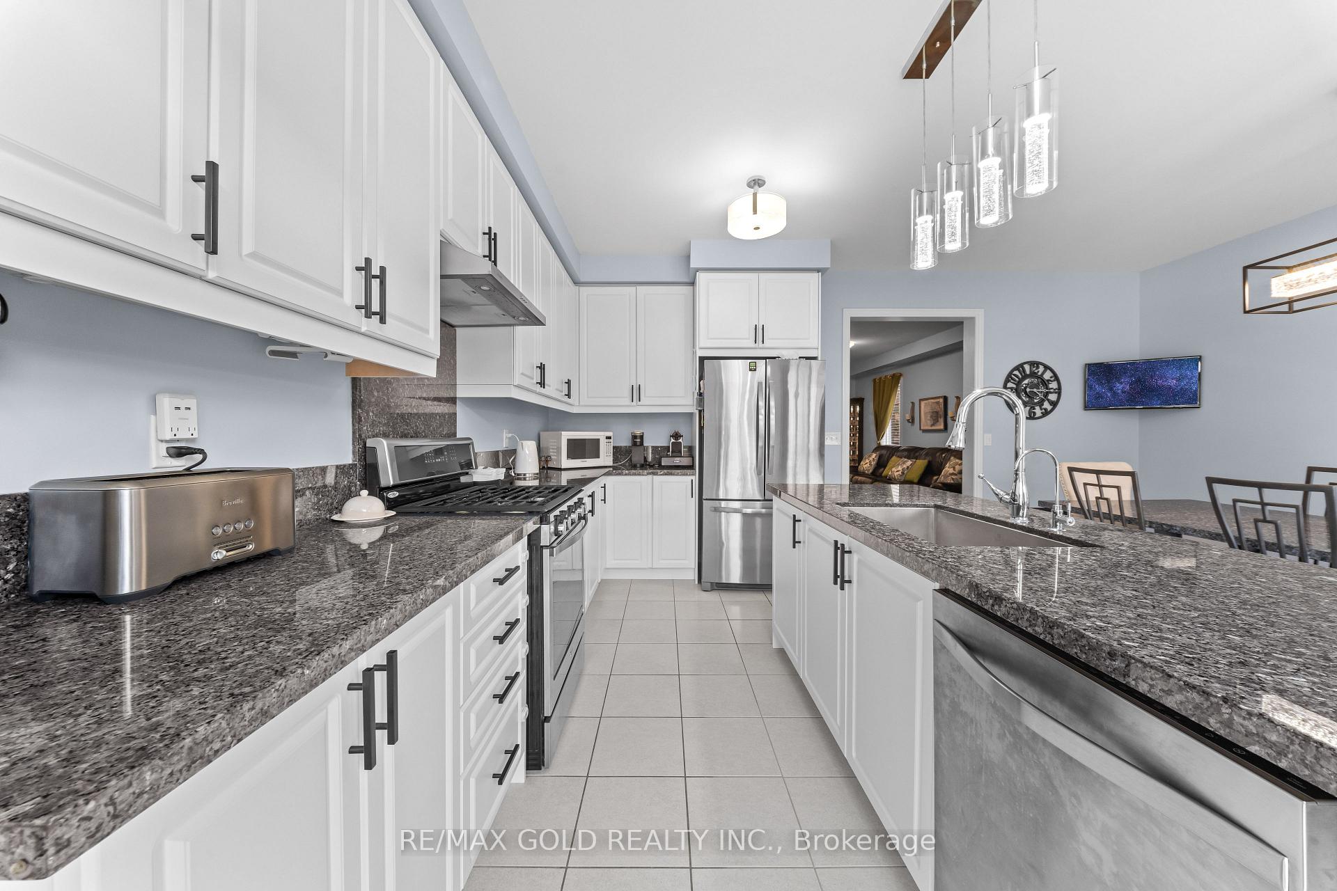 Photo 12 of 73 Lesabre Crescent, Brampton, Bram East — HOMEH