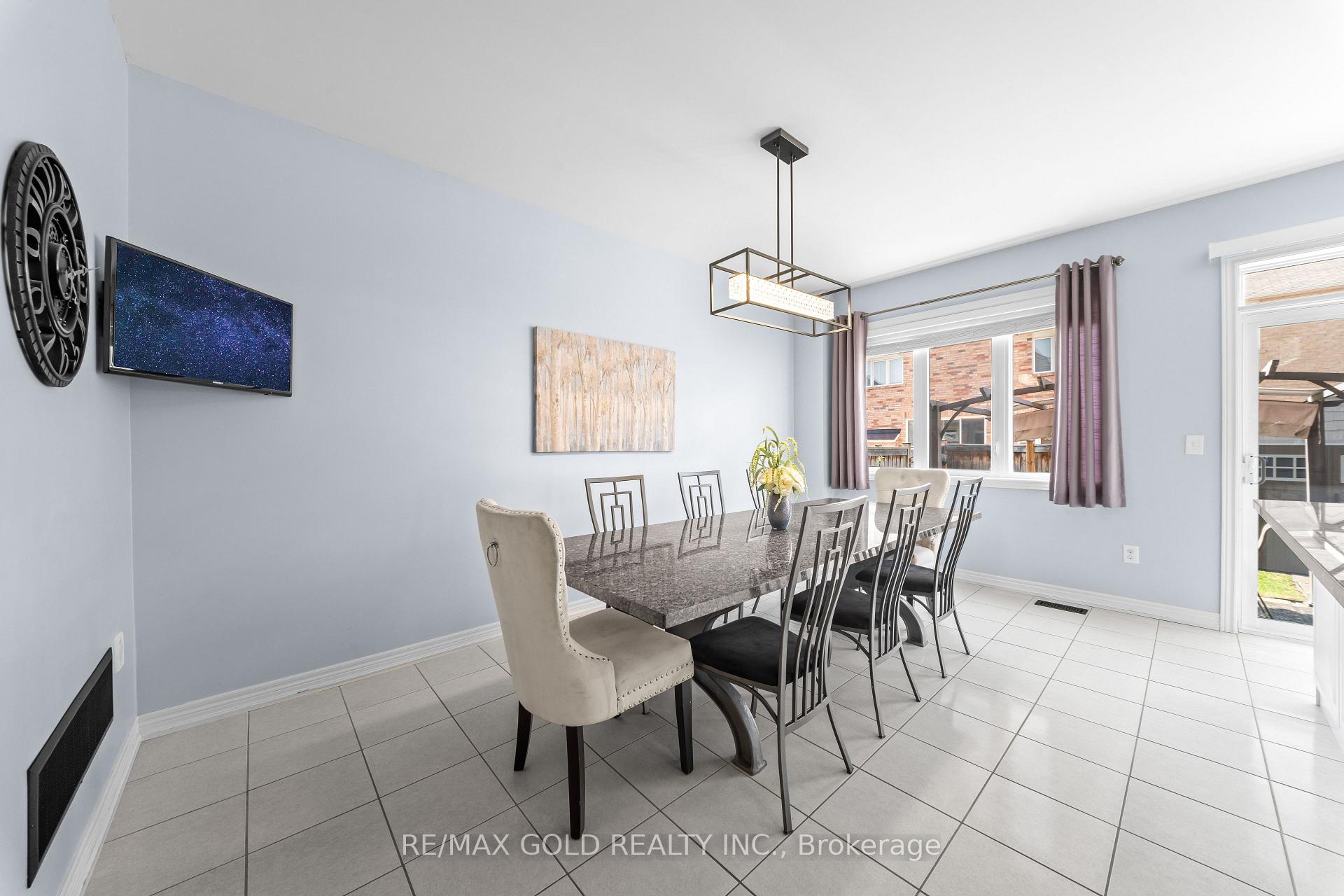 Photo 13 of 73 Lesabre Crescent, Brampton, Bram East — HOMEH