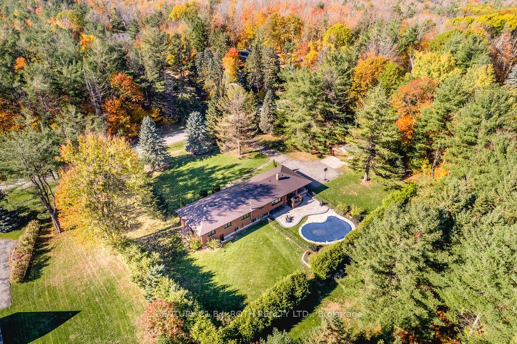 Photo 3 of 3257 Liah Lane, Innisfil, Rural Innisfil — HOMEH