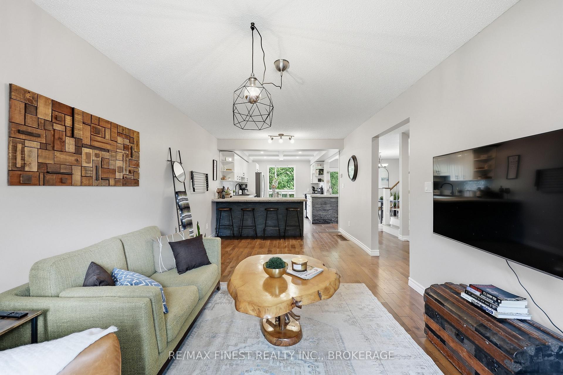 Photo 18 of 10 Chartwell Crescent, Kingston, Kingston East (Incl Barret Crt) — HOMEH