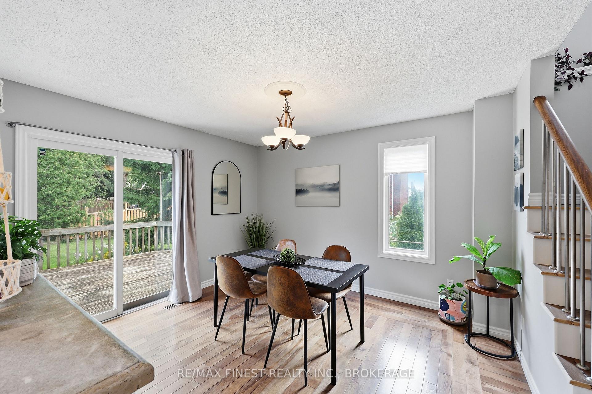 Photo 19 of 10 Chartwell Crescent, Kingston, Kingston East (Incl Barret Crt) — HOMEH