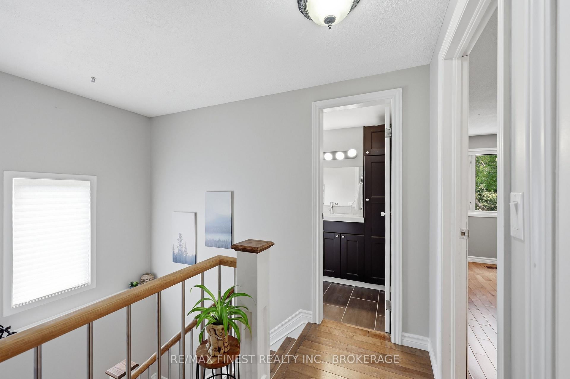 Photo 24 of 10 Chartwell Crescent, Kingston, Kingston East (Incl Barret Crt) — HOMEH