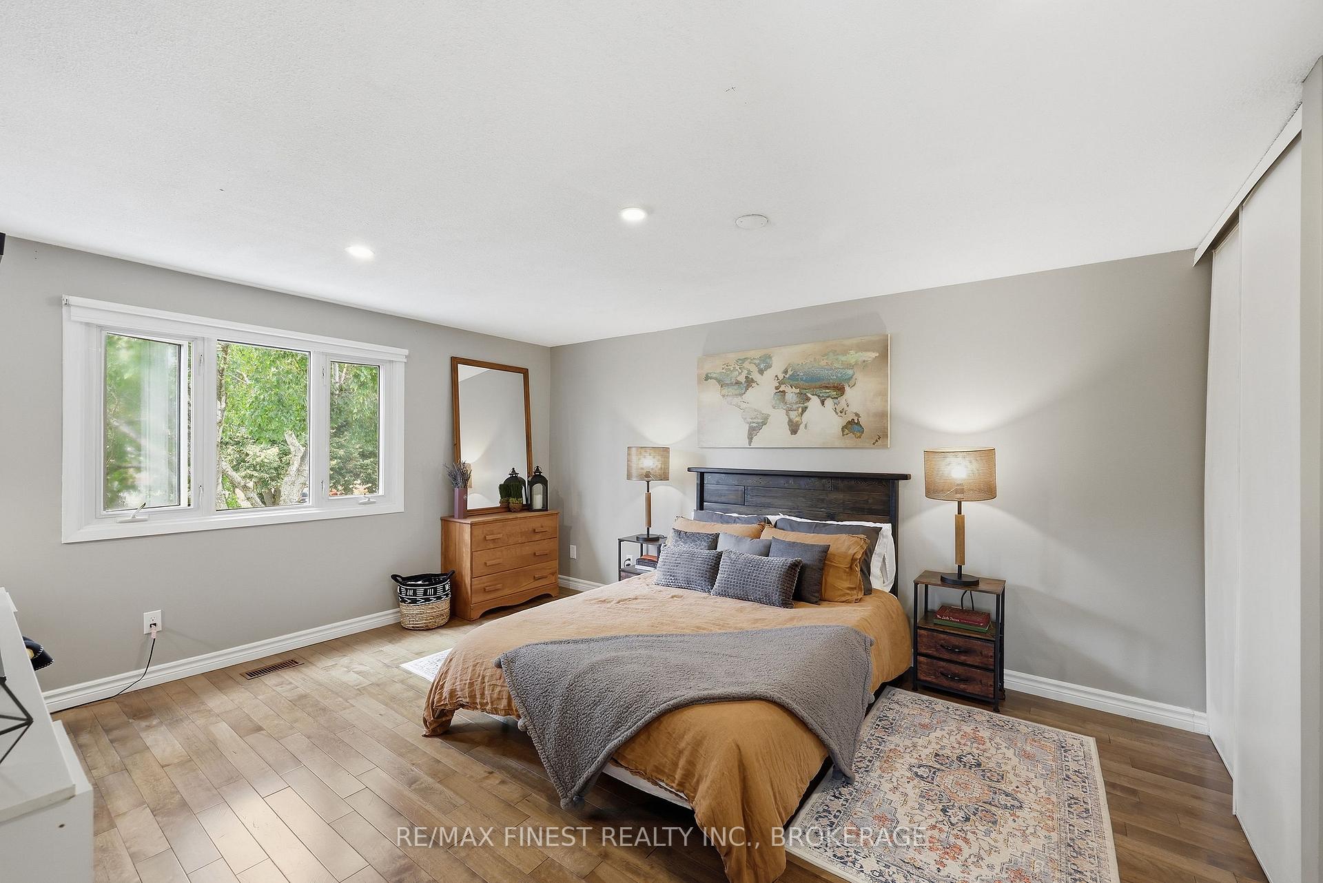 Photo 25 of 10 Chartwell Crescent, Kingston, Kingston East (Incl Barret Crt) — HOMEH