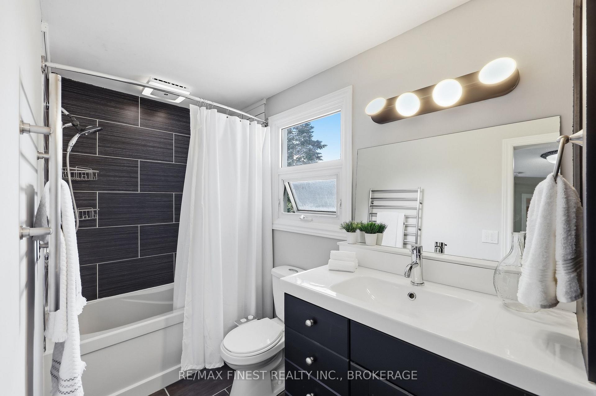 Photo 28 of 10 Chartwell Crescent, Kingston, Kingston East (Incl Barret Crt) — HOMEH