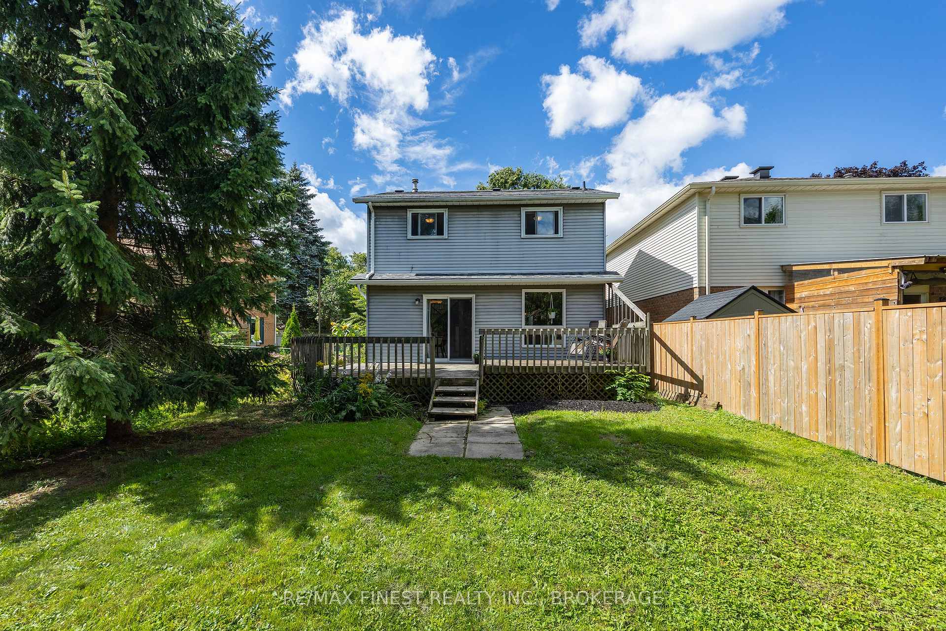 Photo 45 of 10 Chartwell Crescent, Kingston, Kingston East (Incl Barret Crt) — HOMEH