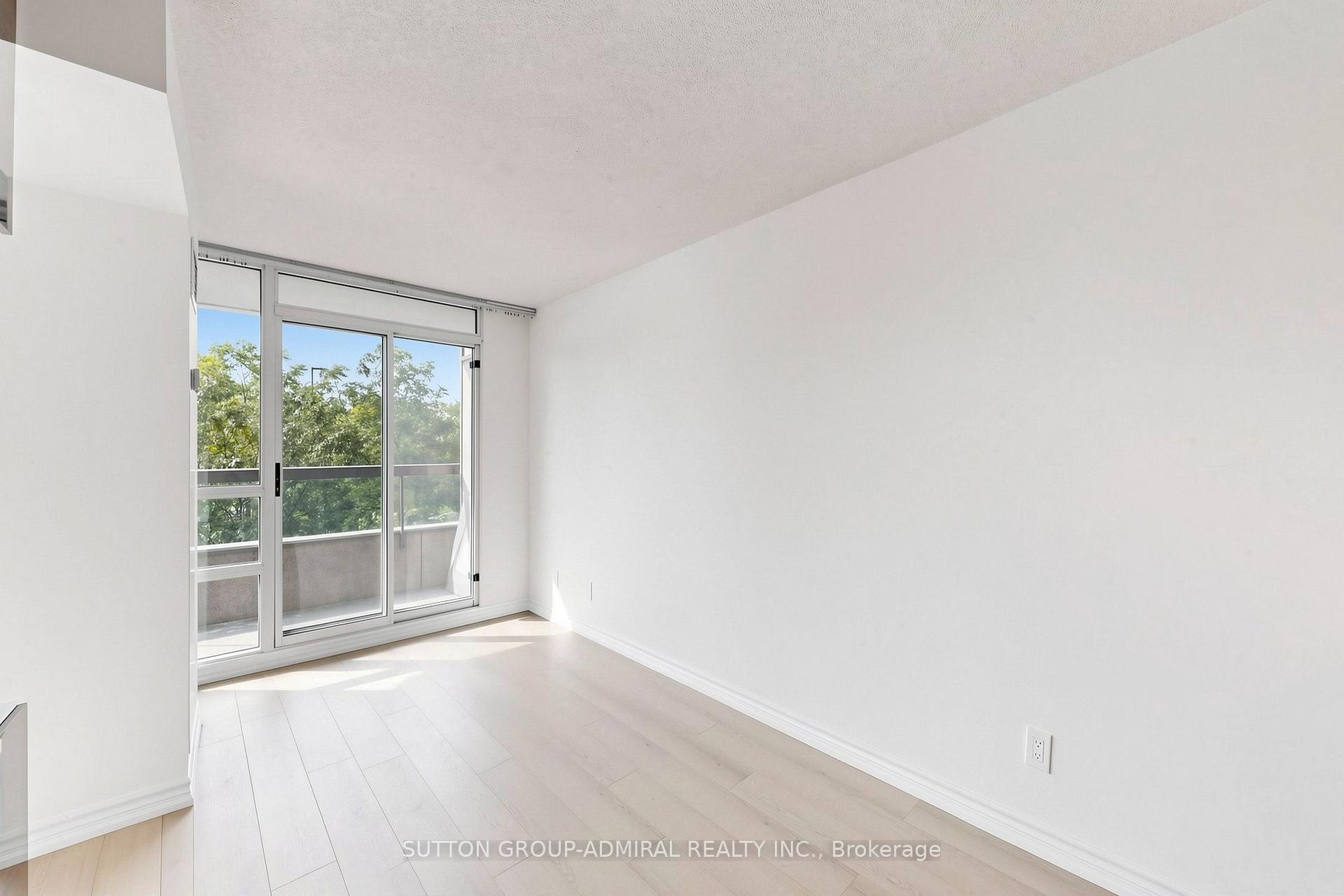 Photo 10 of Unit 215, 503 Beecroft Road, North York, Willowdale West — HOMEH