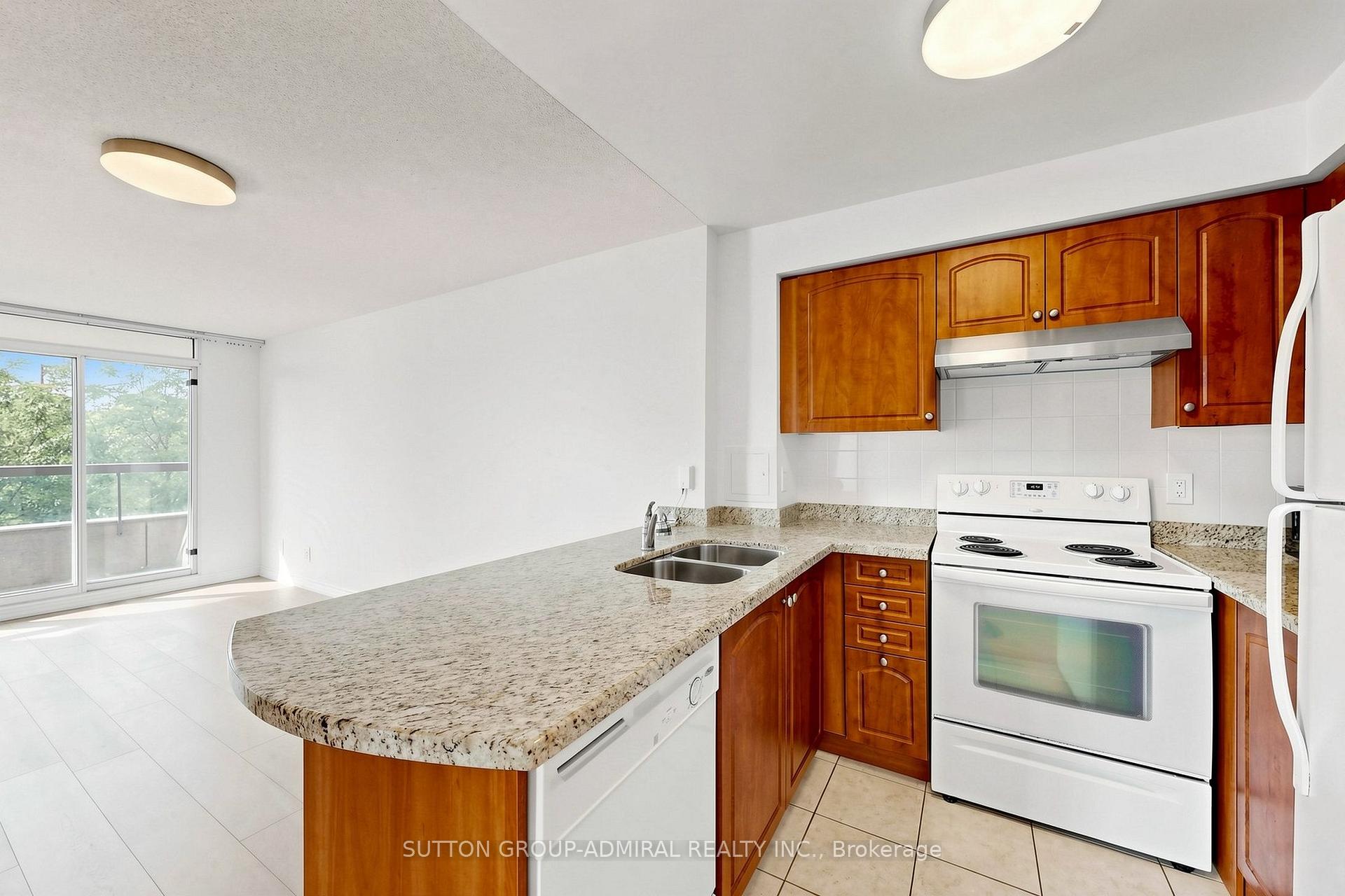 Photo 16 of Unit 215, 503 Beecroft Road, North York, Willowdale West — HOMEH