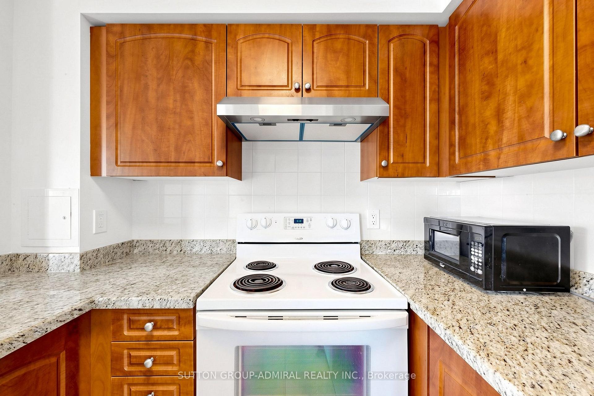 Photo 17 of Unit 215, 503 Beecroft Road, North York, Willowdale West — HOMEH