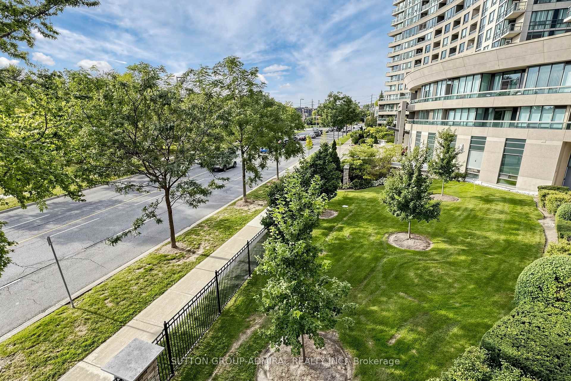 Photo 32 of Unit 215, 503 Beecroft Road, North York, Willowdale West — HOMEH