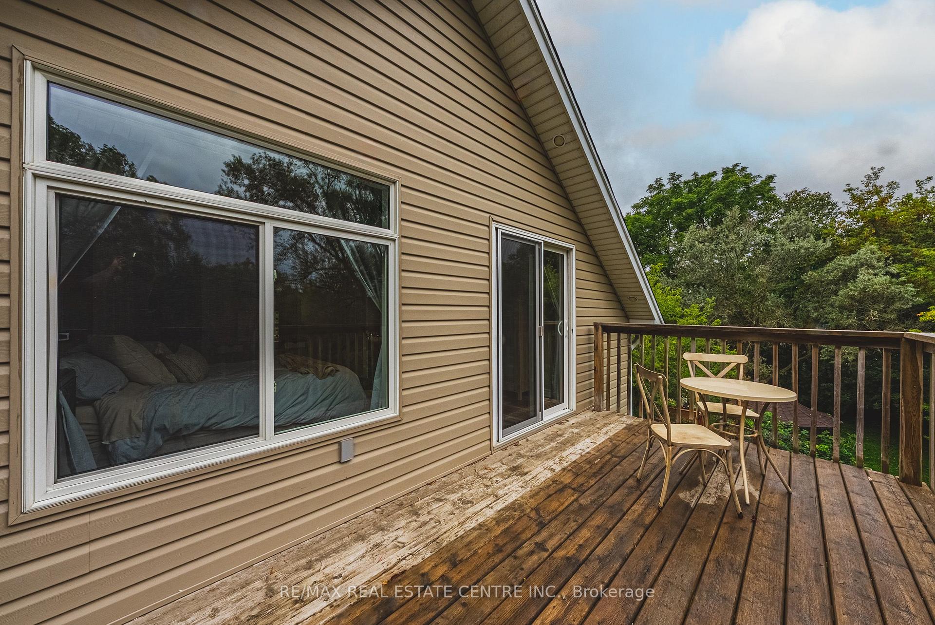 Photo 25 of 8 Lake Road, Puslinch, Puslinch Lake Settlement Areas — HOMEH