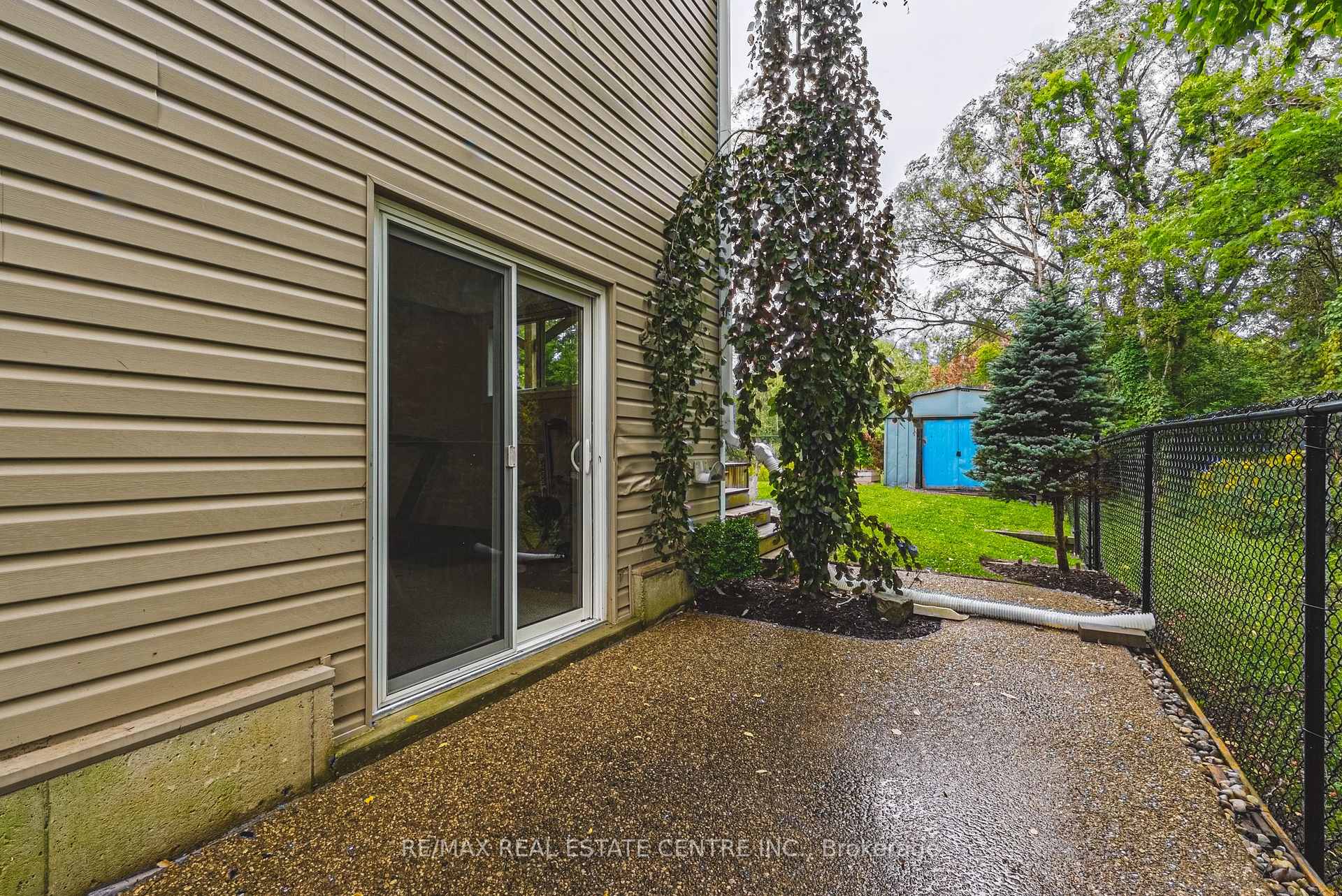 Photo 34 of 8 Lake Road, Puslinch, Puslinch Lake Settlement Areas — HOMEH