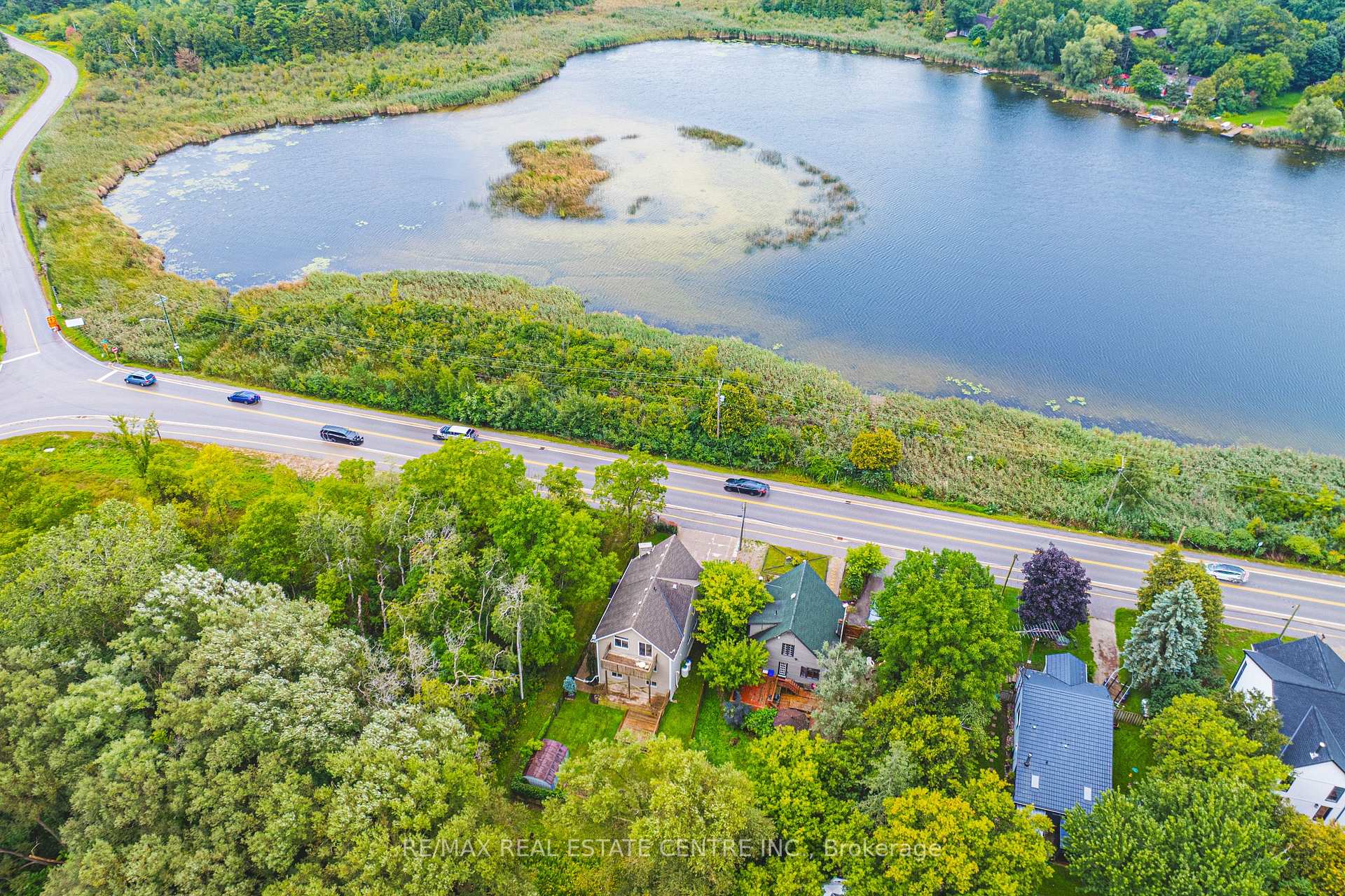 Photo 41 of 8 Lake Road, Puslinch, Puslinch Lake Settlement Areas — HOMEH