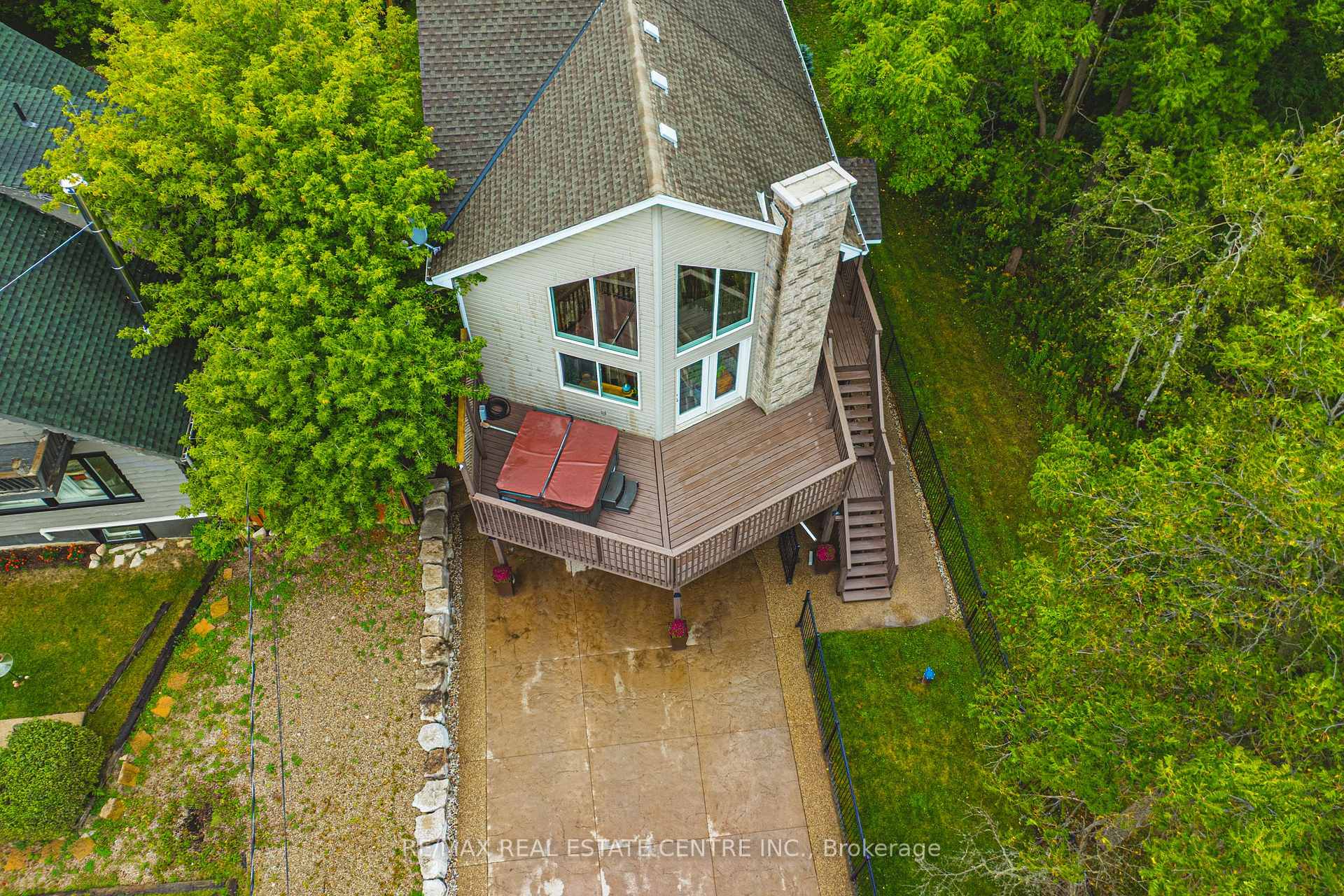 Photo 46 of 8 Lake Road, Puslinch, Puslinch Lake Settlement Areas — HOMEH