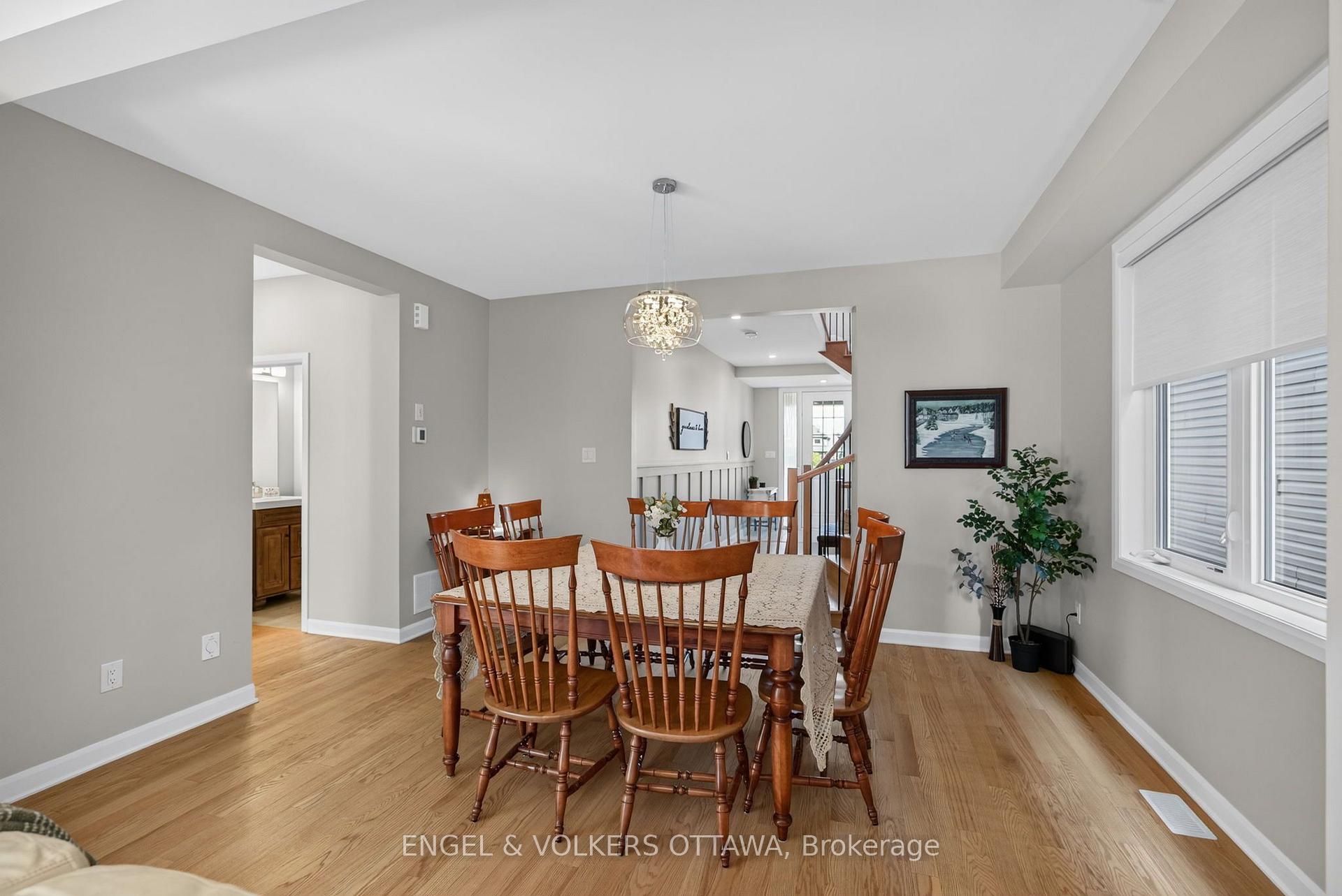 Photo 6 of 537 Anchor Circle, Ottawa, Mahogany Community — HOMEH