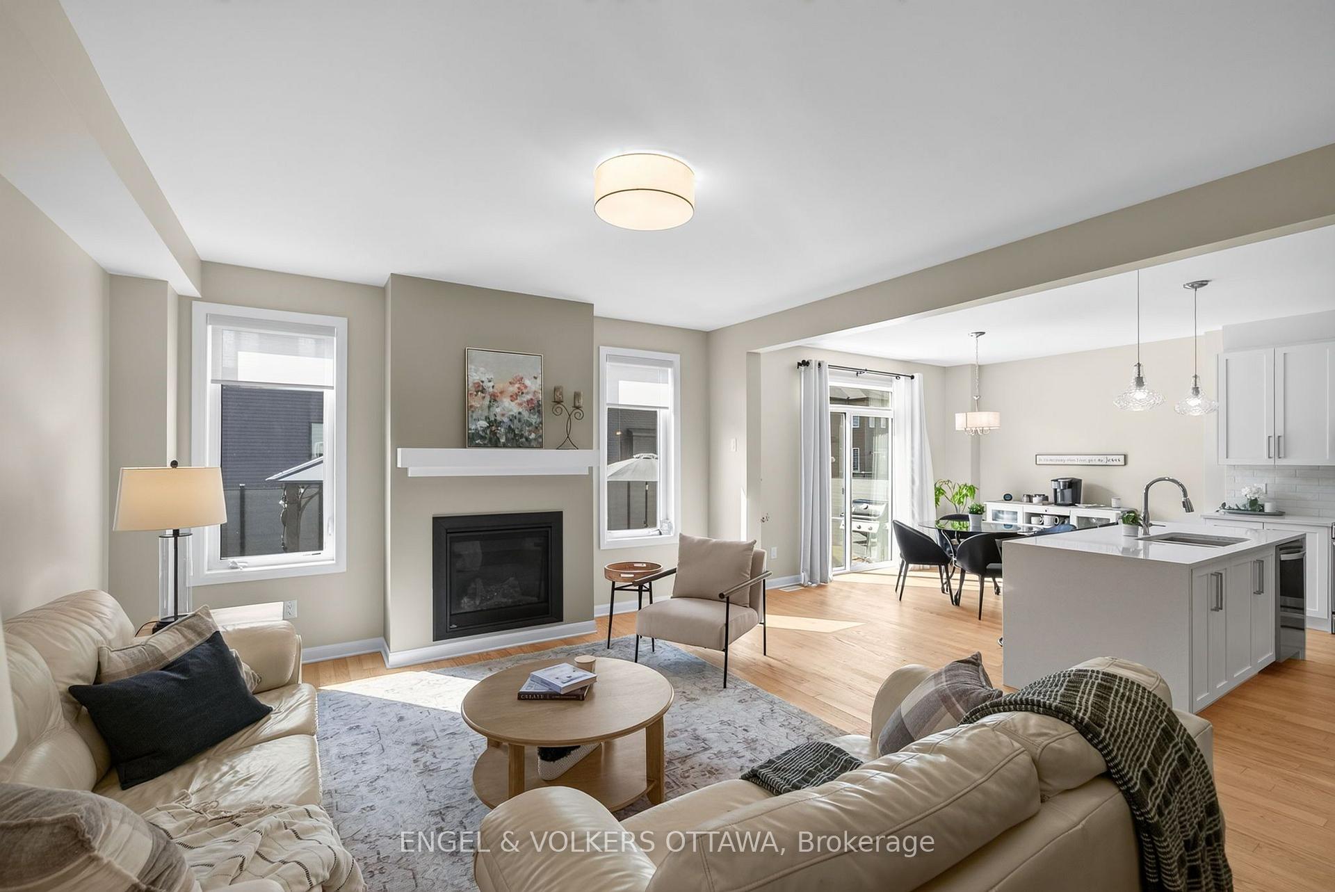 Photo 10 of 537 Anchor Circle, Ottawa, Mahogany Community — HOMEH