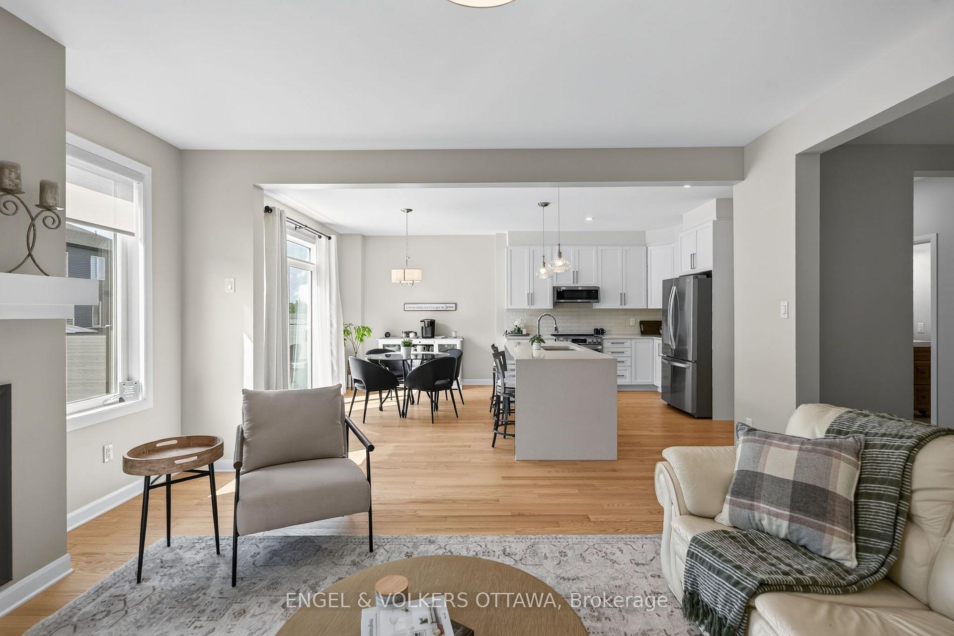 Photo 11 of 537 Anchor Circle, Ottawa, Mahogany Community — HOMEH