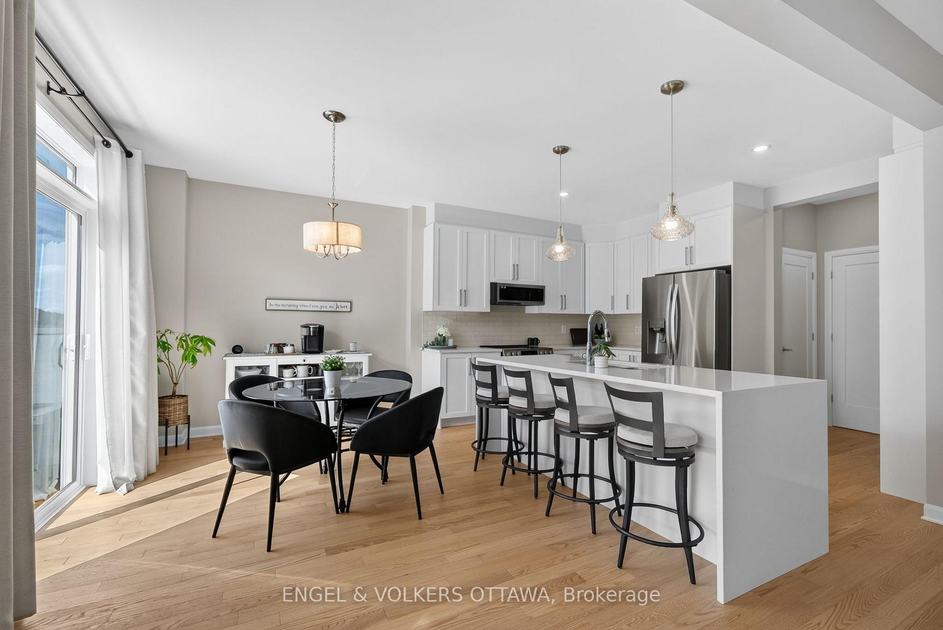 Photo 14 of 537 Anchor Circle, Ottawa, Mahogany Community — HOMEH
