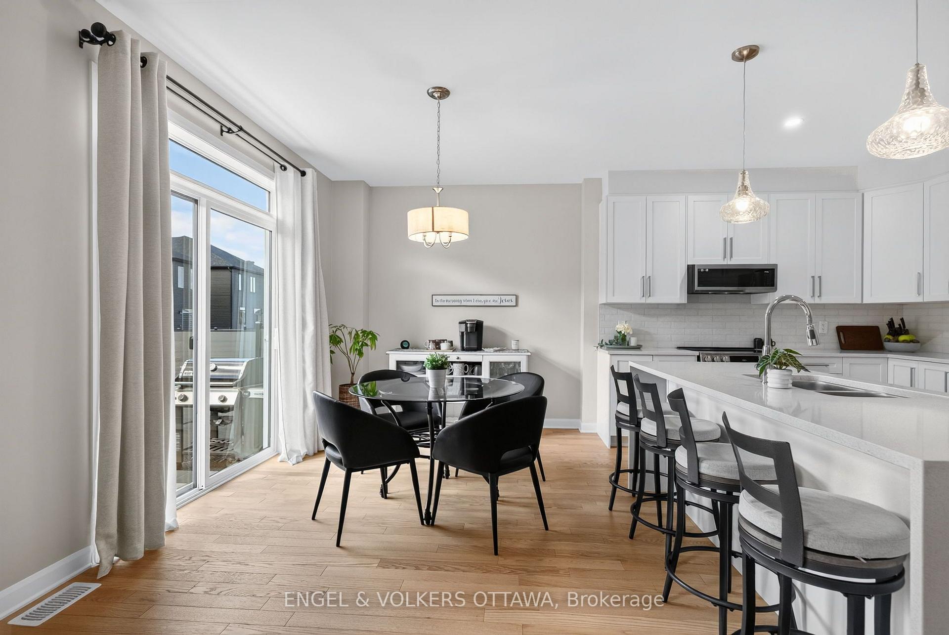 Photo 20 of 537 Anchor Circle, Ottawa, Mahogany Community — HOMEH
