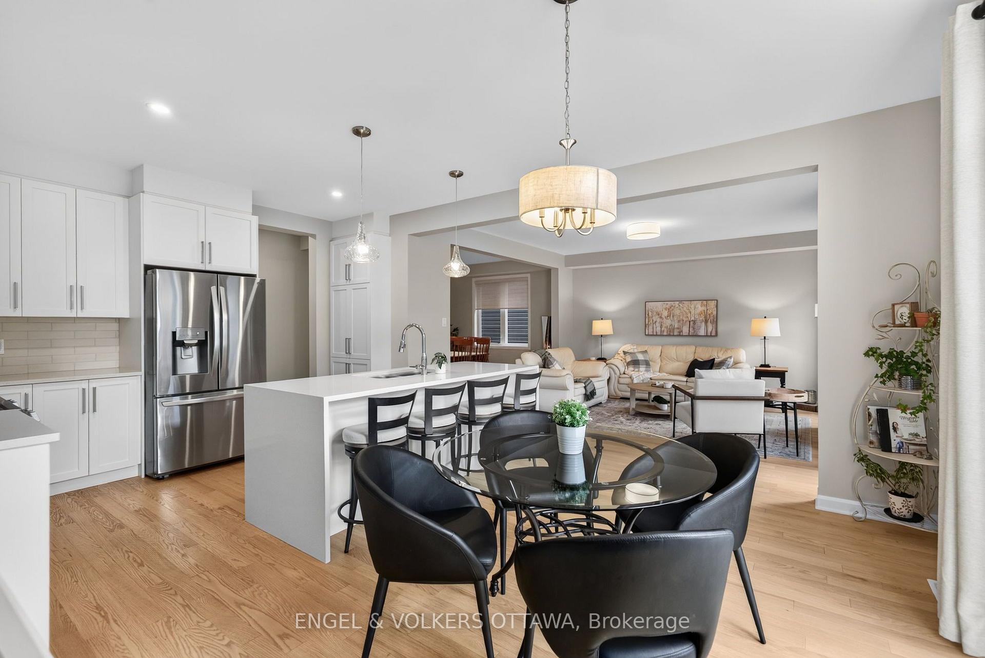 Photo 21 of 537 Anchor Circle, Ottawa, Mahogany Community — HOMEH