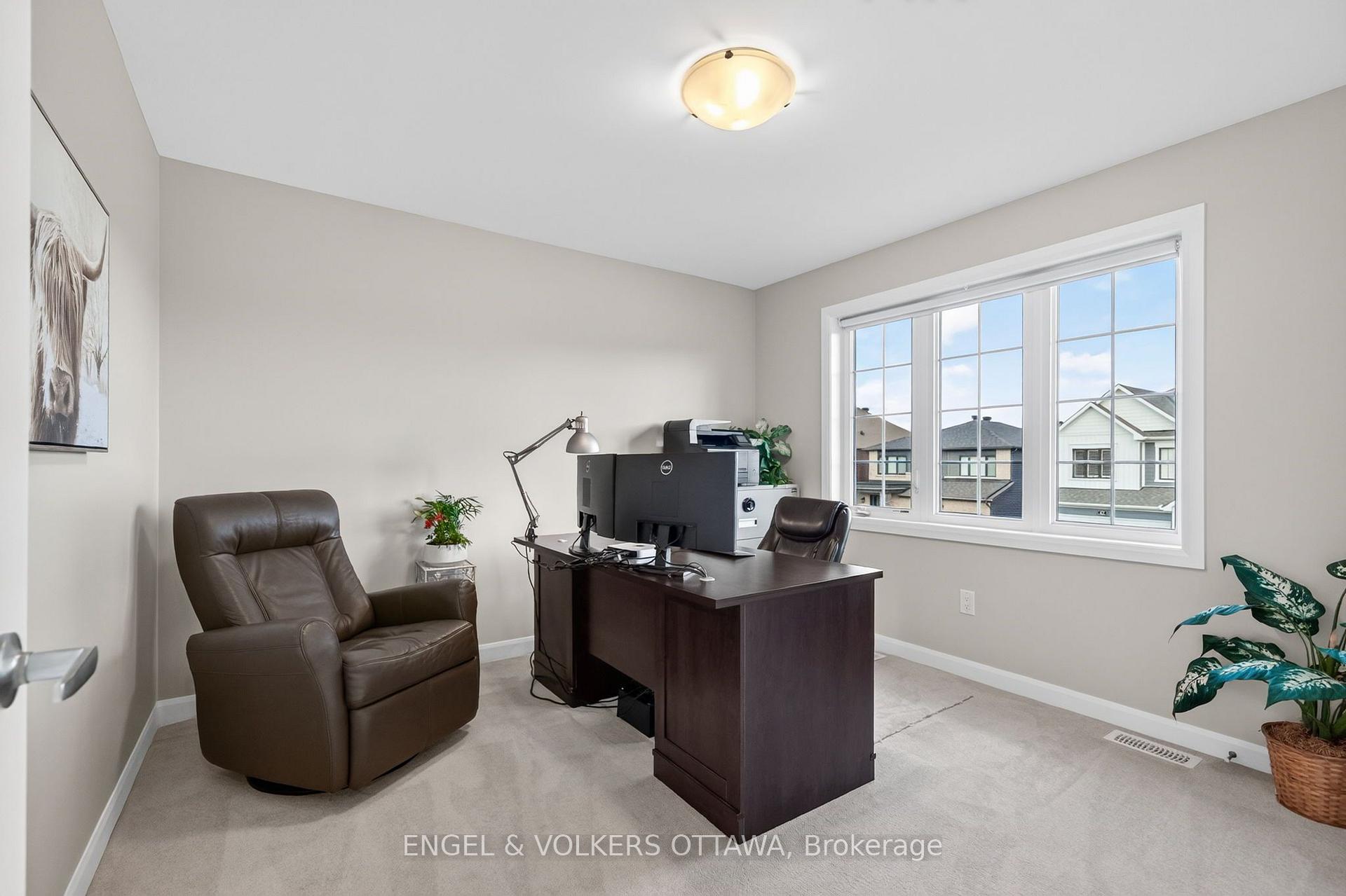 Photo 37 of 537 Anchor Circle, Ottawa, Mahogany Community — HOMEH