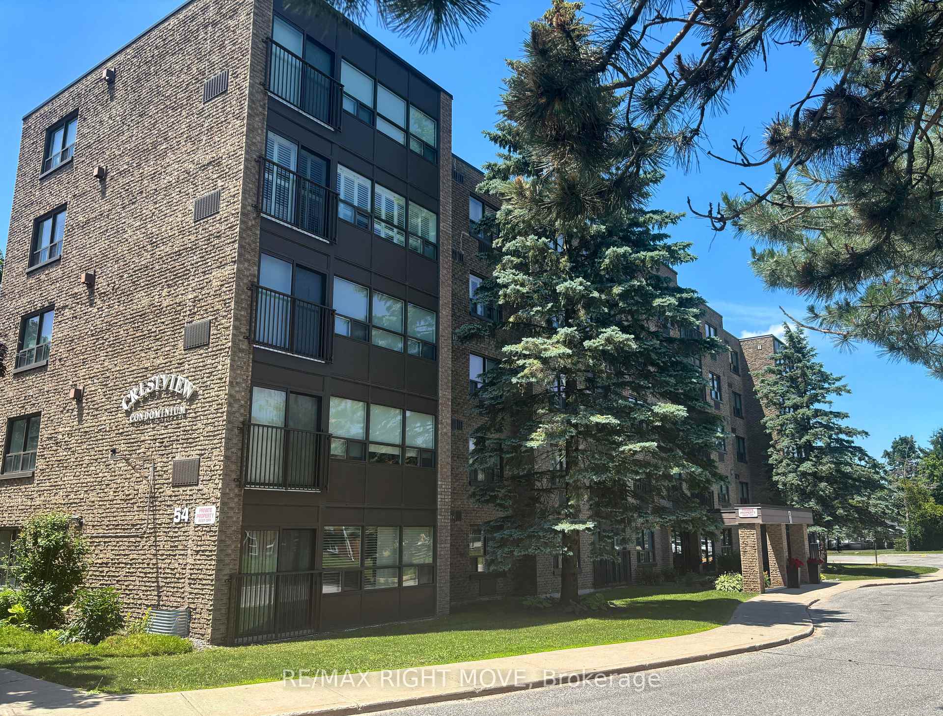 Front of Unit 202, 54 Fittons Road W