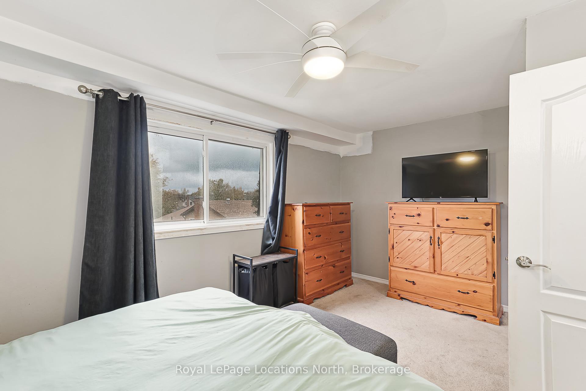 Photo 11 of 590 Tenth Street, Collingwood — HOMEH