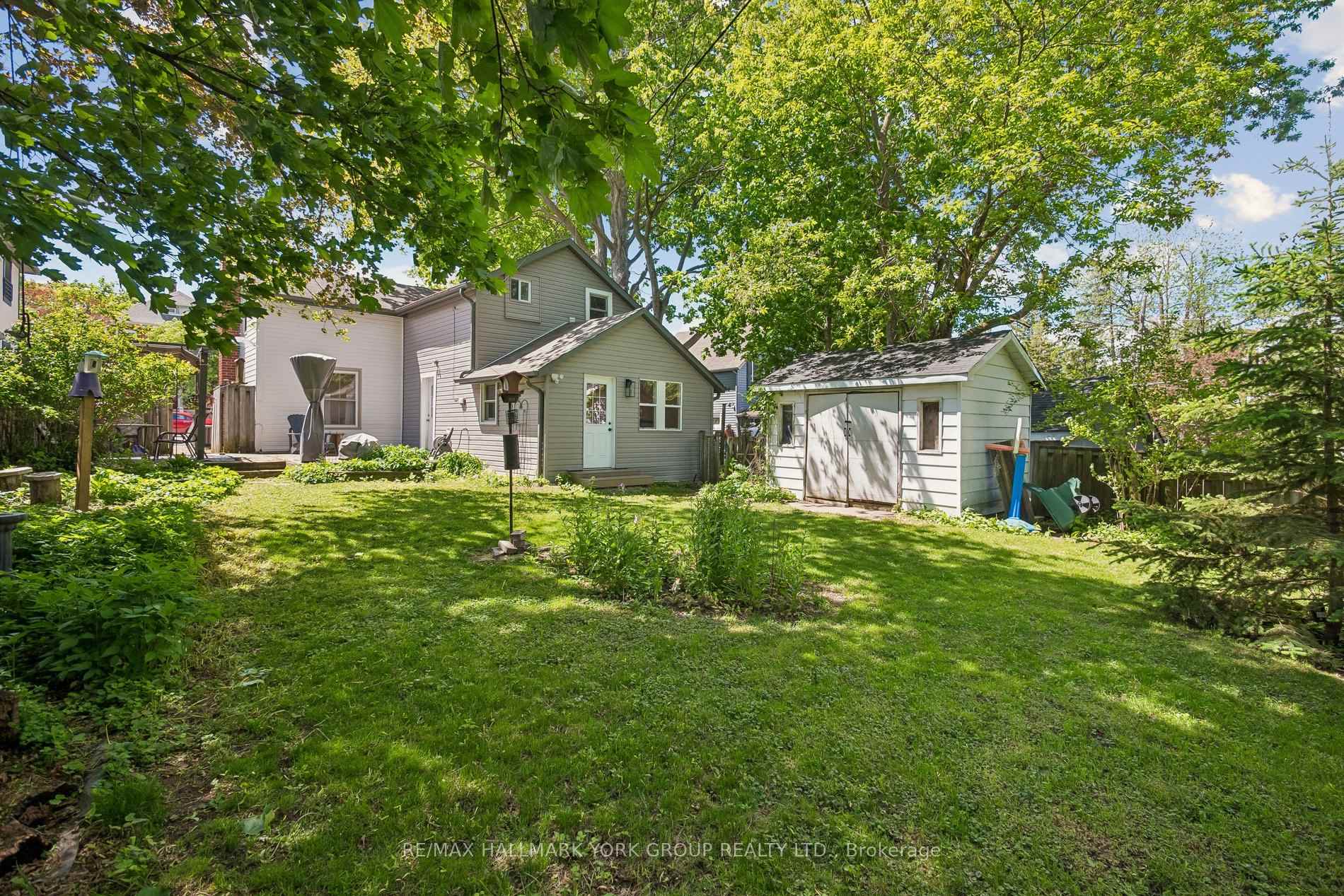 Photo 35 of 37 Arnold Crescent, Richmond Hill, Mill Pond — HOMEH