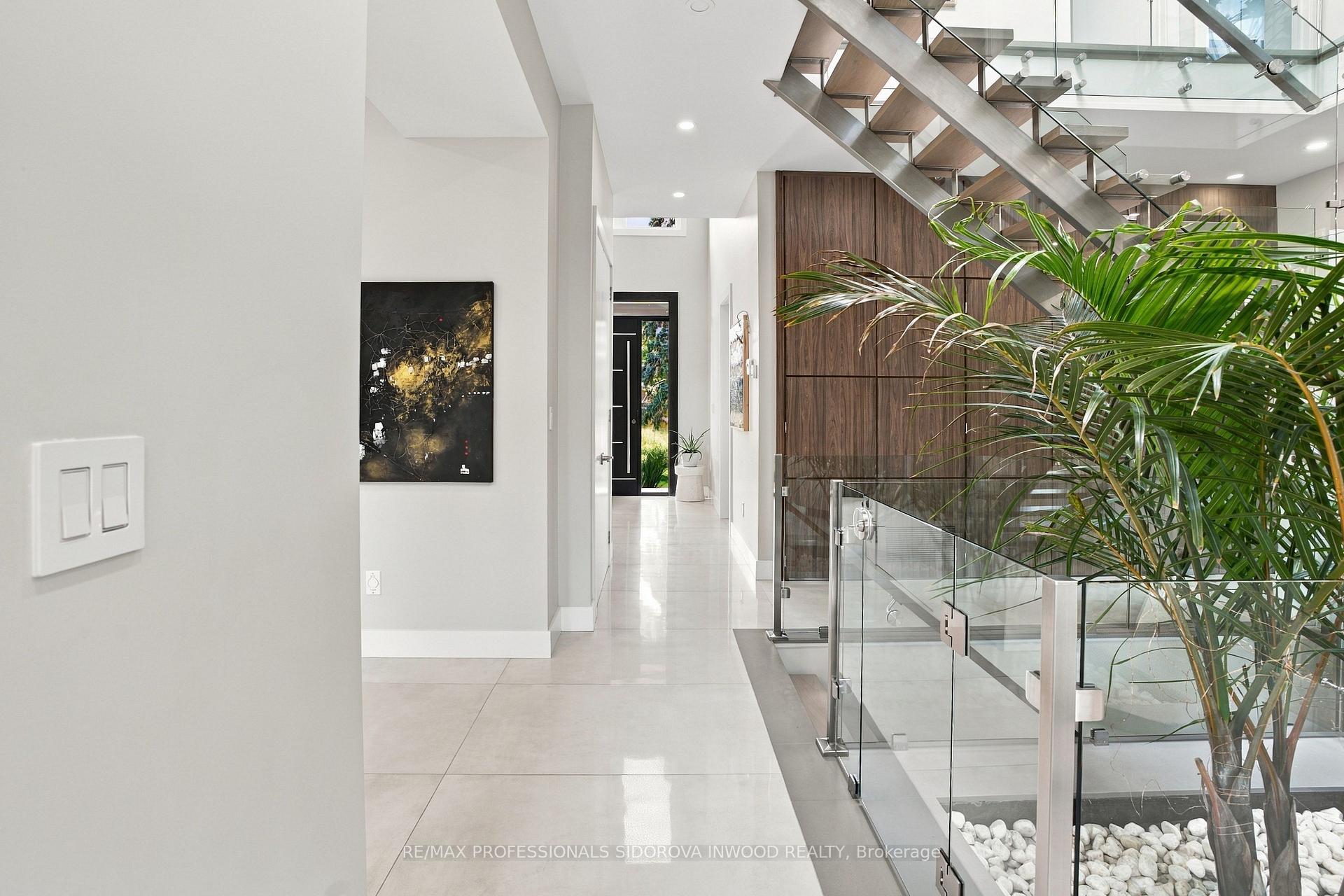 Photo 20 of 504 Sandmere Place, Oakville, West — HOMEH