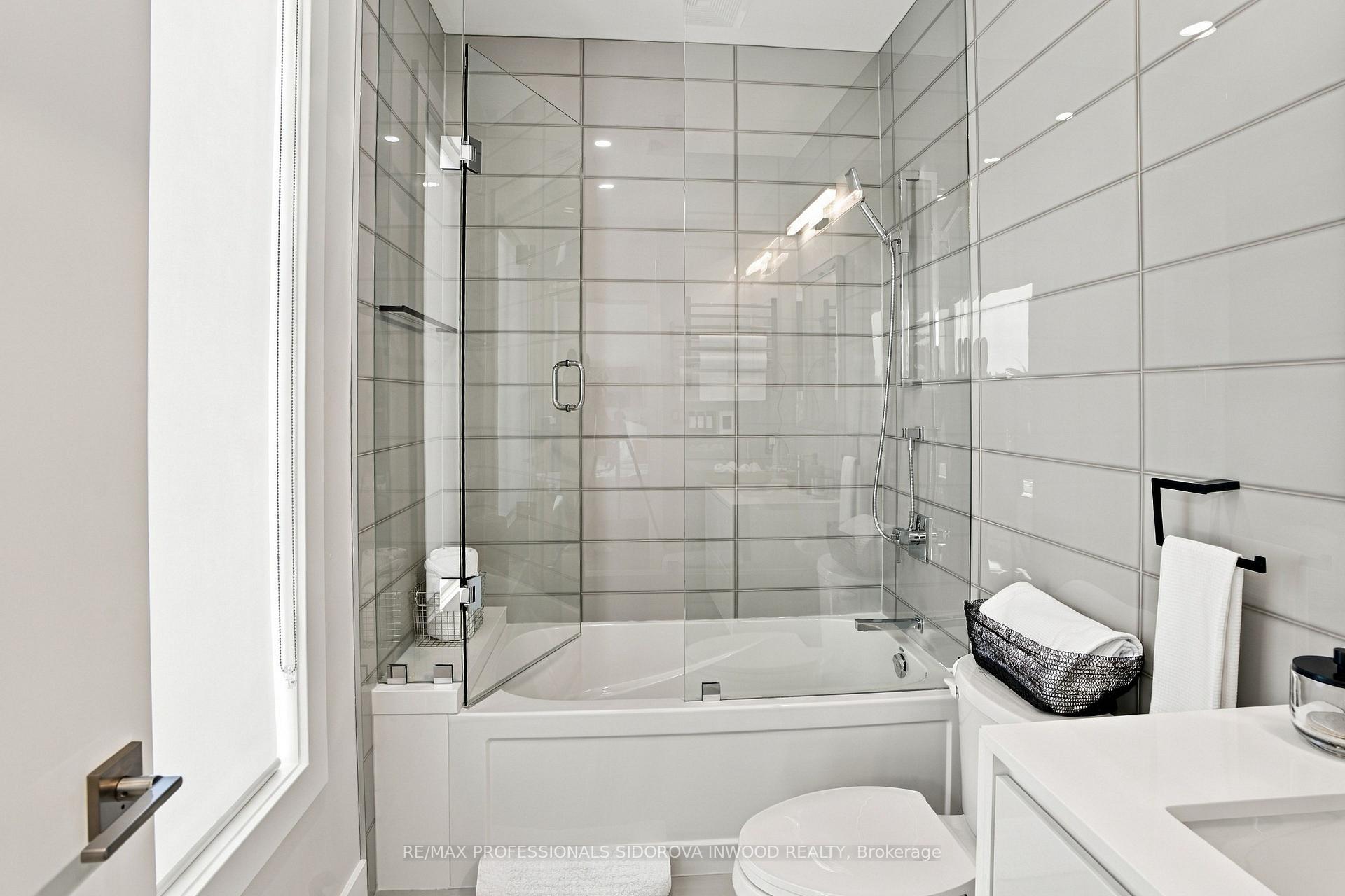 Photo 27 of 504 Sandmere Place, Oakville, West — HOMEH