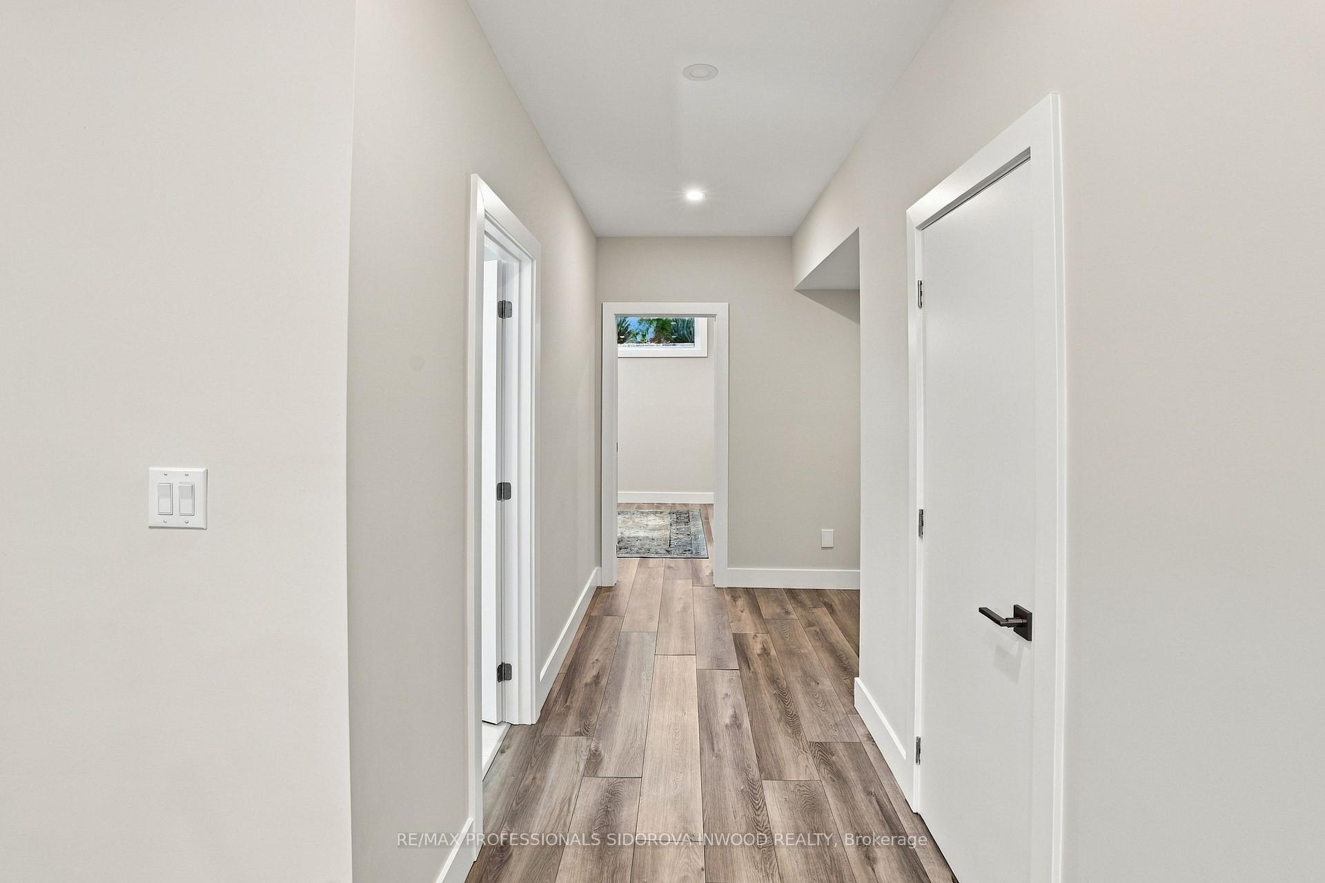 Photo 39 of 504 Sandmere Place, Oakville, West — HOMEH