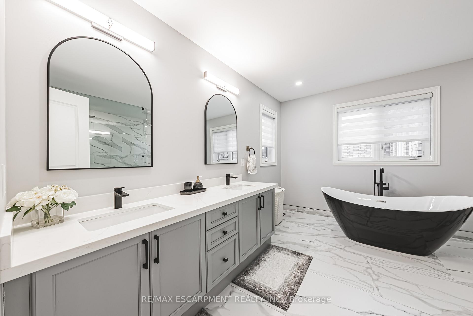 Photo 27 of 90 Robertson Road, Hamilton, Meadowlands — HOMEH
