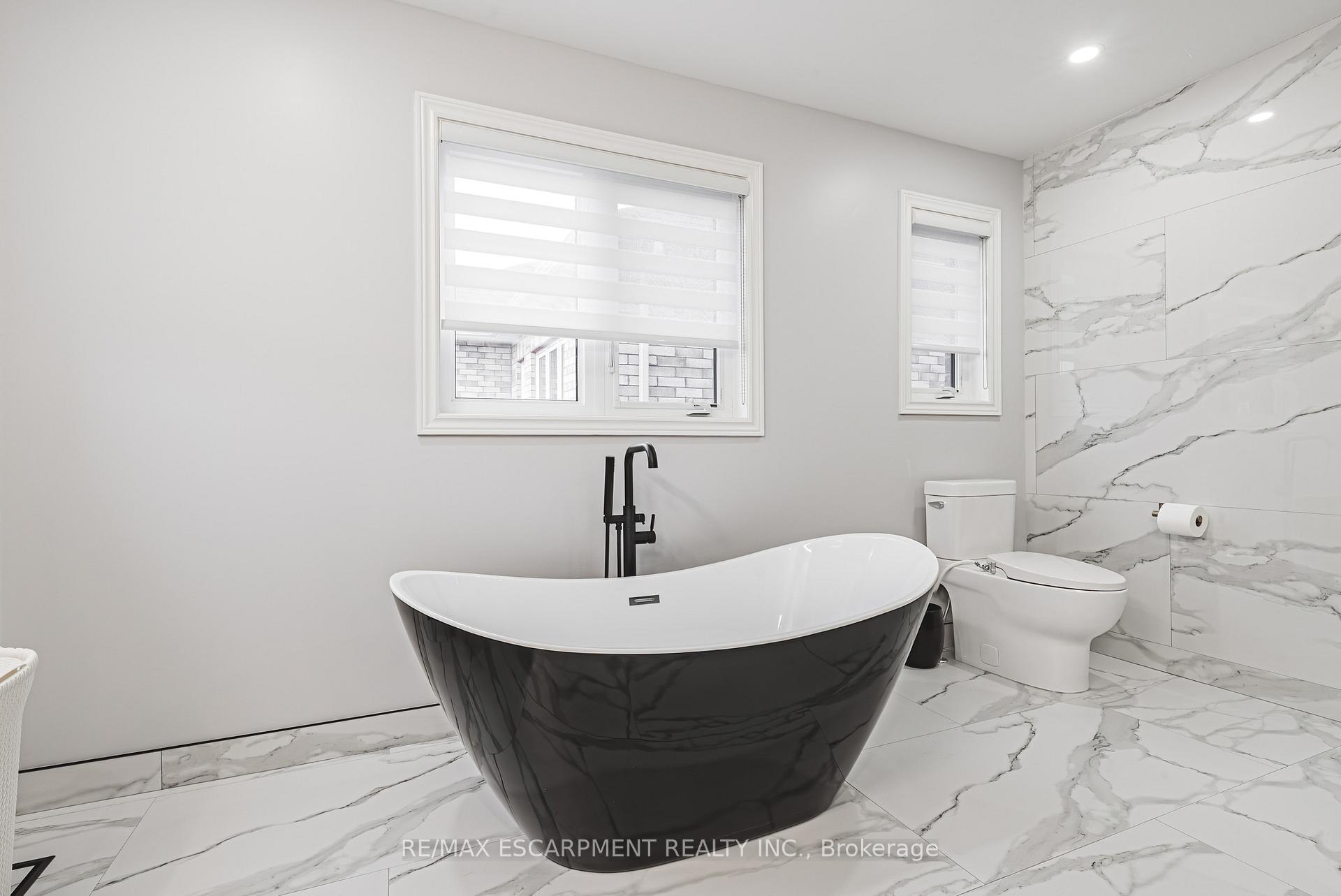 Photo 28 of 90 Robertson Road, Hamilton, Meadowlands — HOMEH