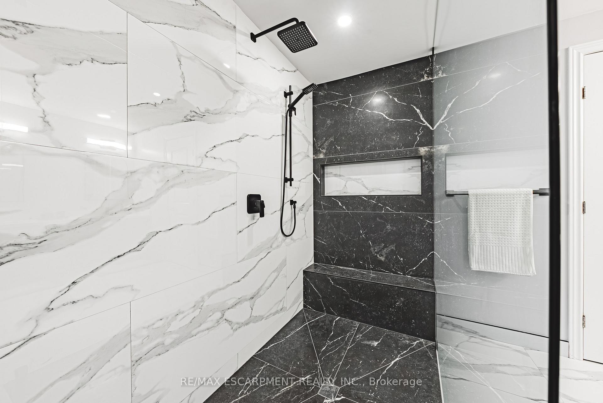 Photo 30 of 90 Robertson Road, Hamilton, Meadowlands — HOMEH