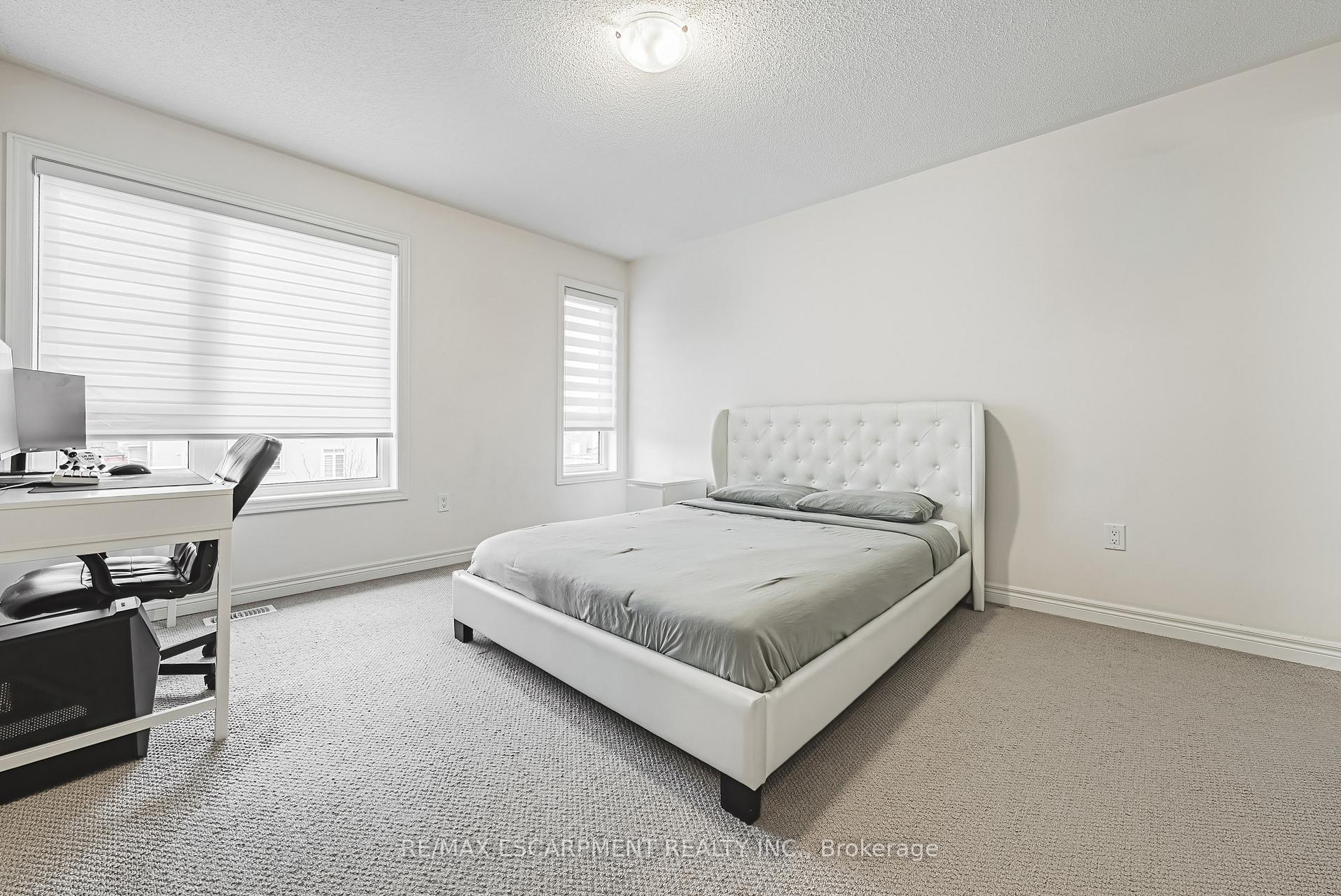 Photo 33 of 90 Robertson Road, Hamilton, Meadowlands — HOMEH