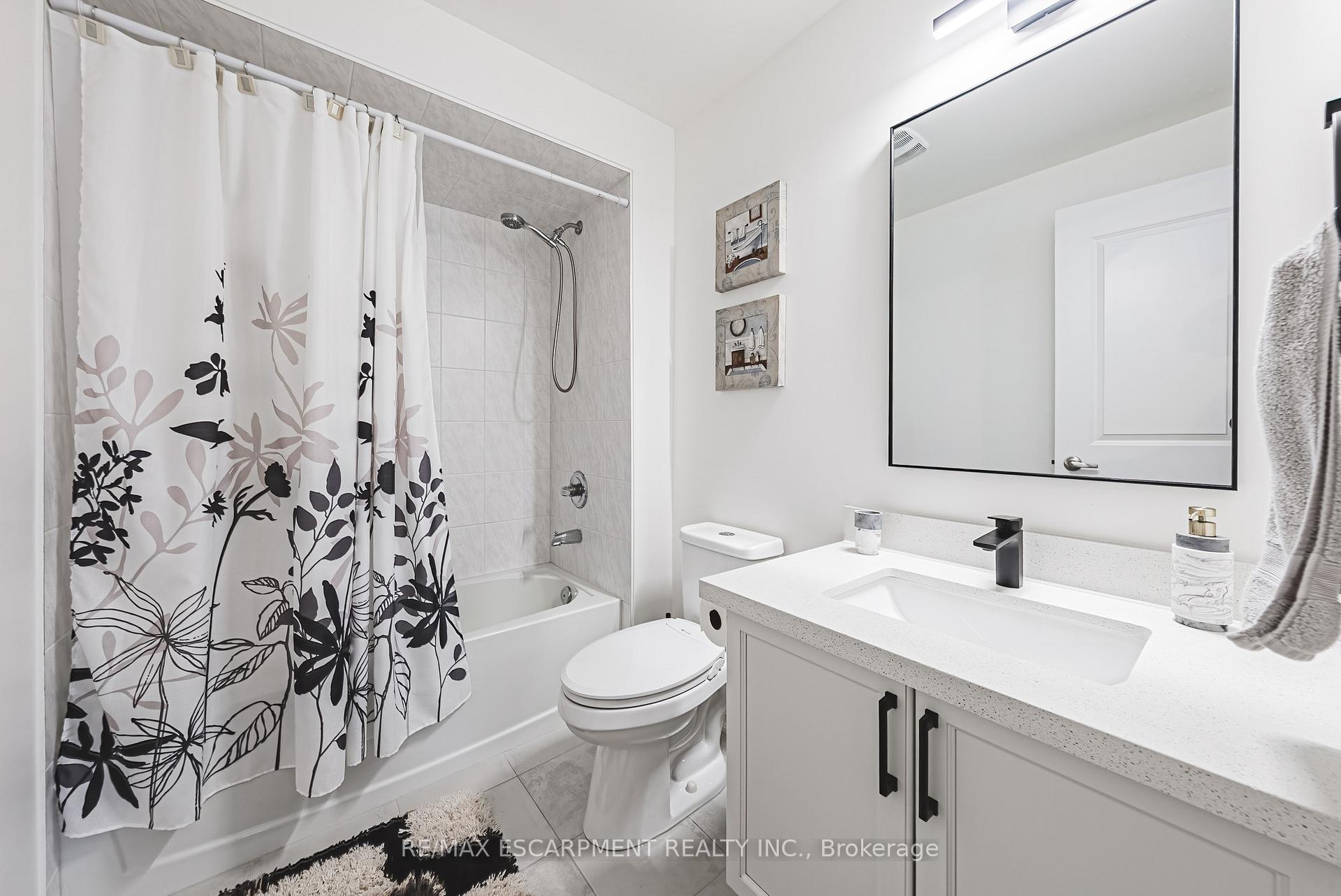 Photo 34 of 90 Robertson Road, Hamilton, Meadowlands — HOMEH