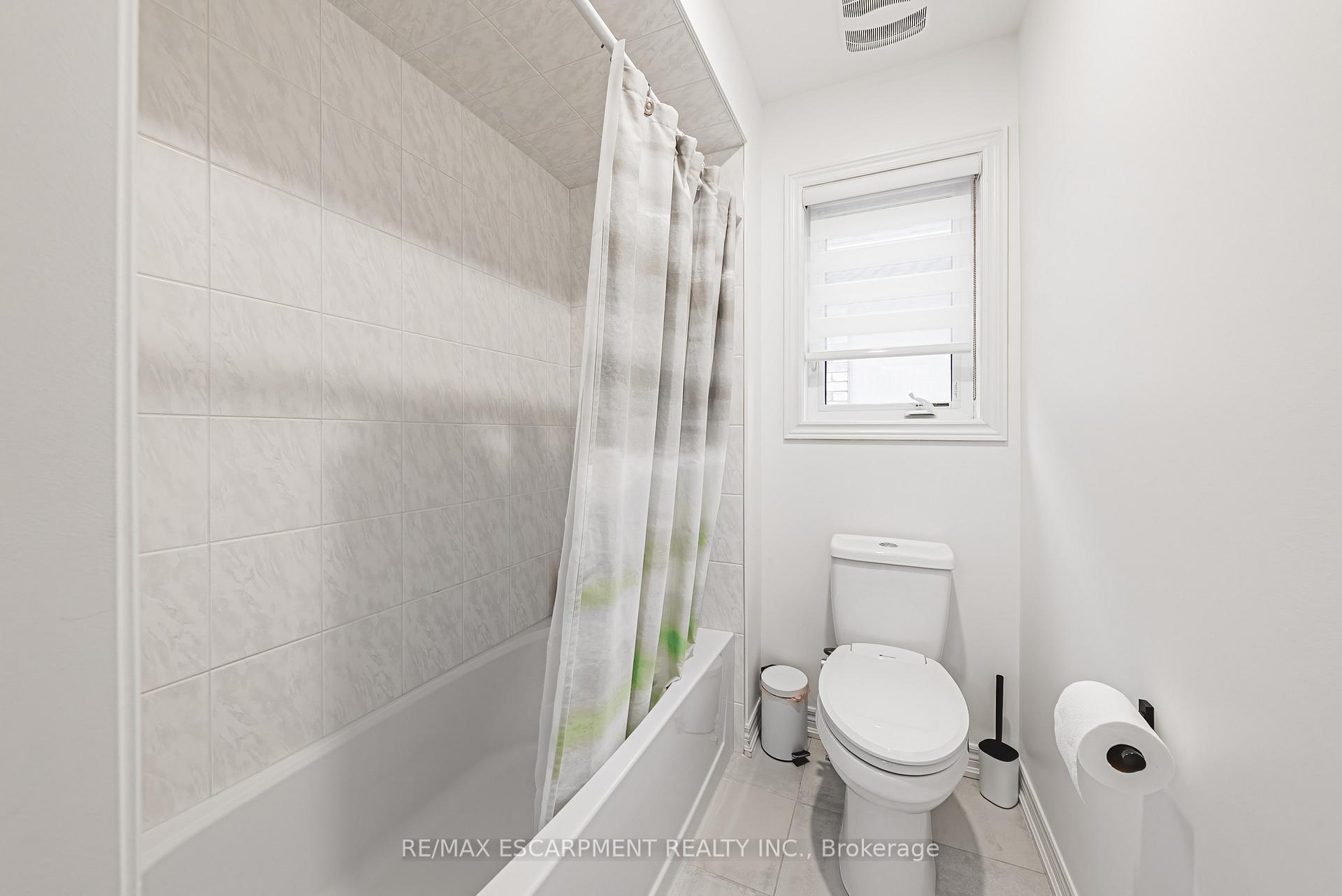 Photo 37 of 90 Robertson Road, Hamilton, Meadowlands — HOMEH