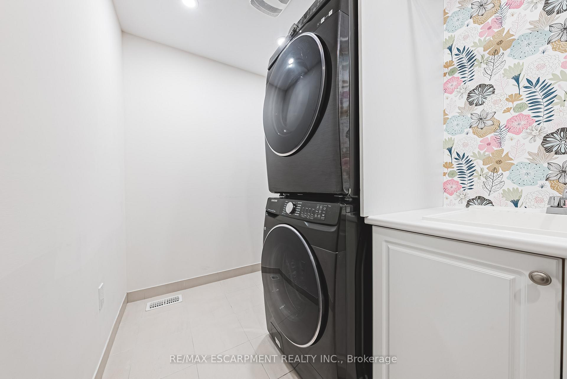 Photo 40 of 90 Robertson Road, Hamilton, Meadowlands — HOMEH