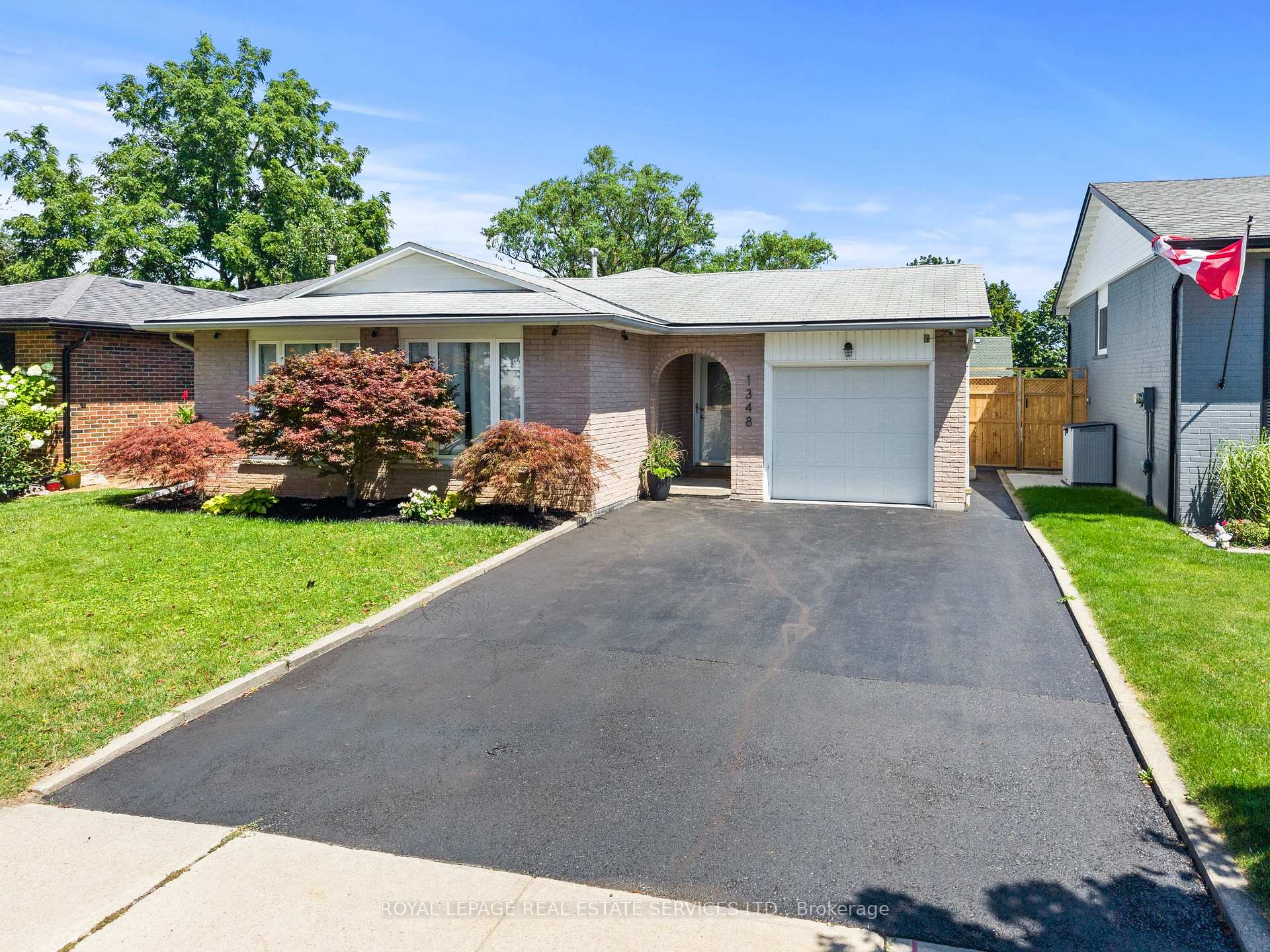 Photo 1 of 1348 Janina Boulevard, Burlington, Tyandaga — HOMEH