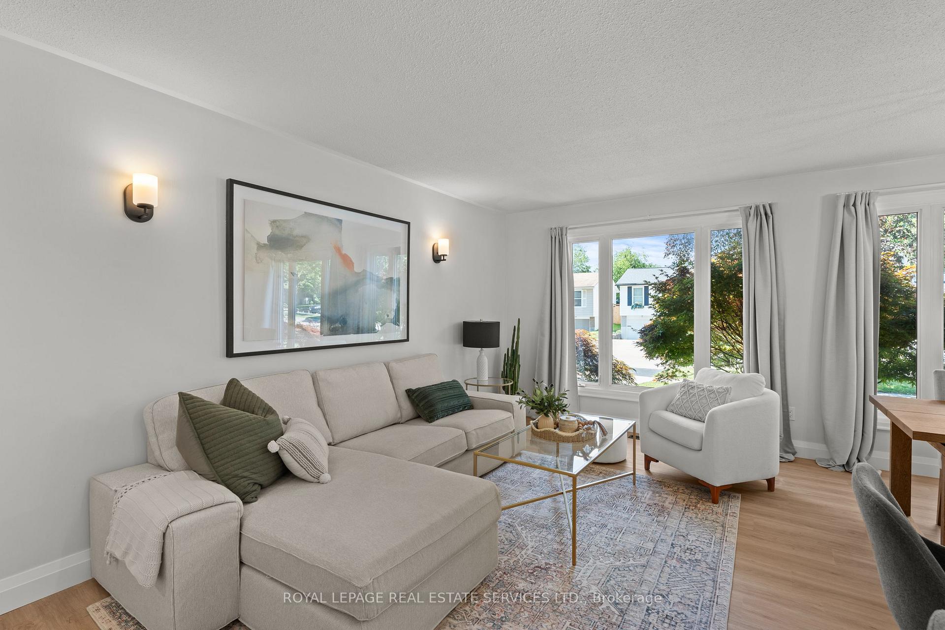 Photo 9 of 1348 Janina Boulevard, Burlington, Tyandaga — HOMEH