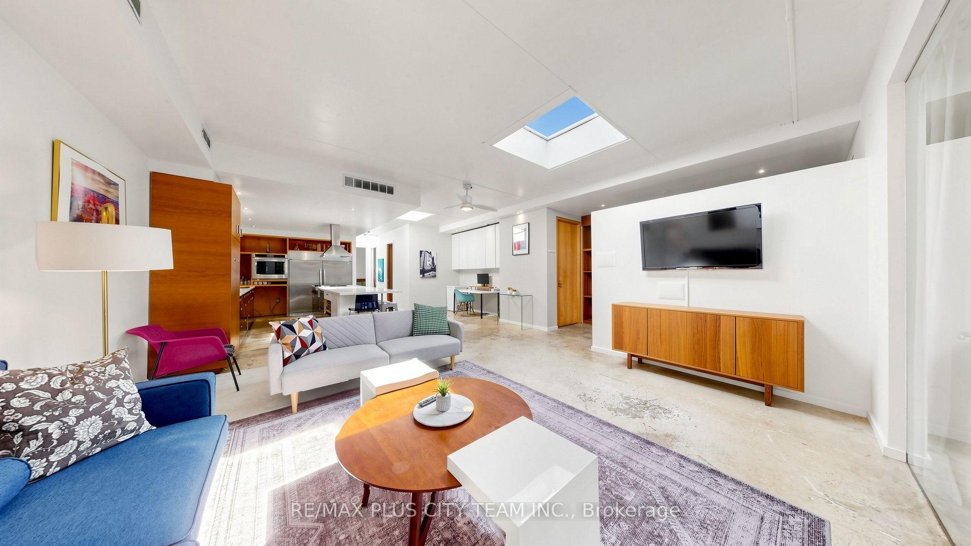 Photo 1 of Unit 1, 25R Atlantic Avenue, Toronto, Niagara — HOMEH